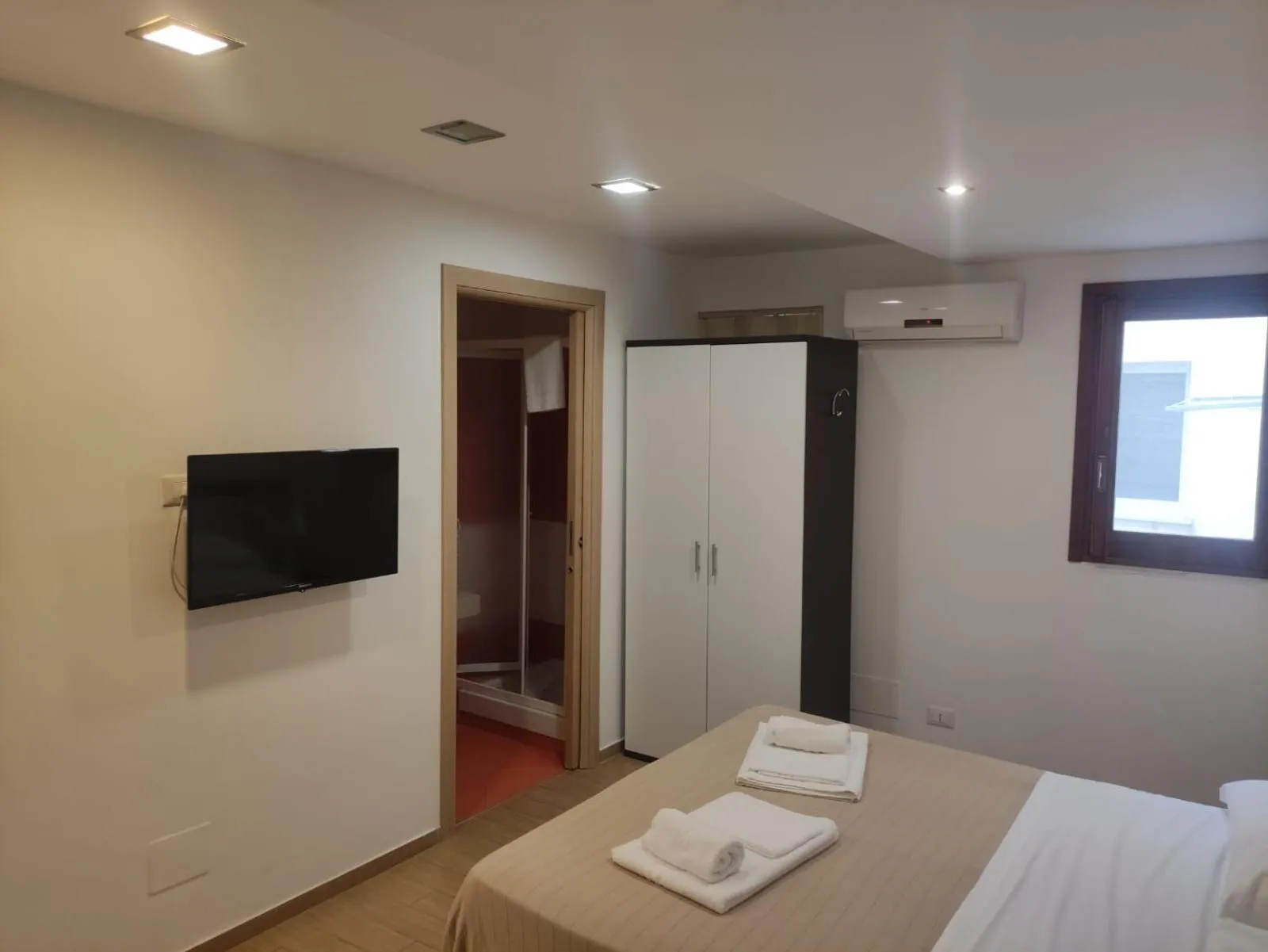 Bedroom, Bed in Cortile Antico