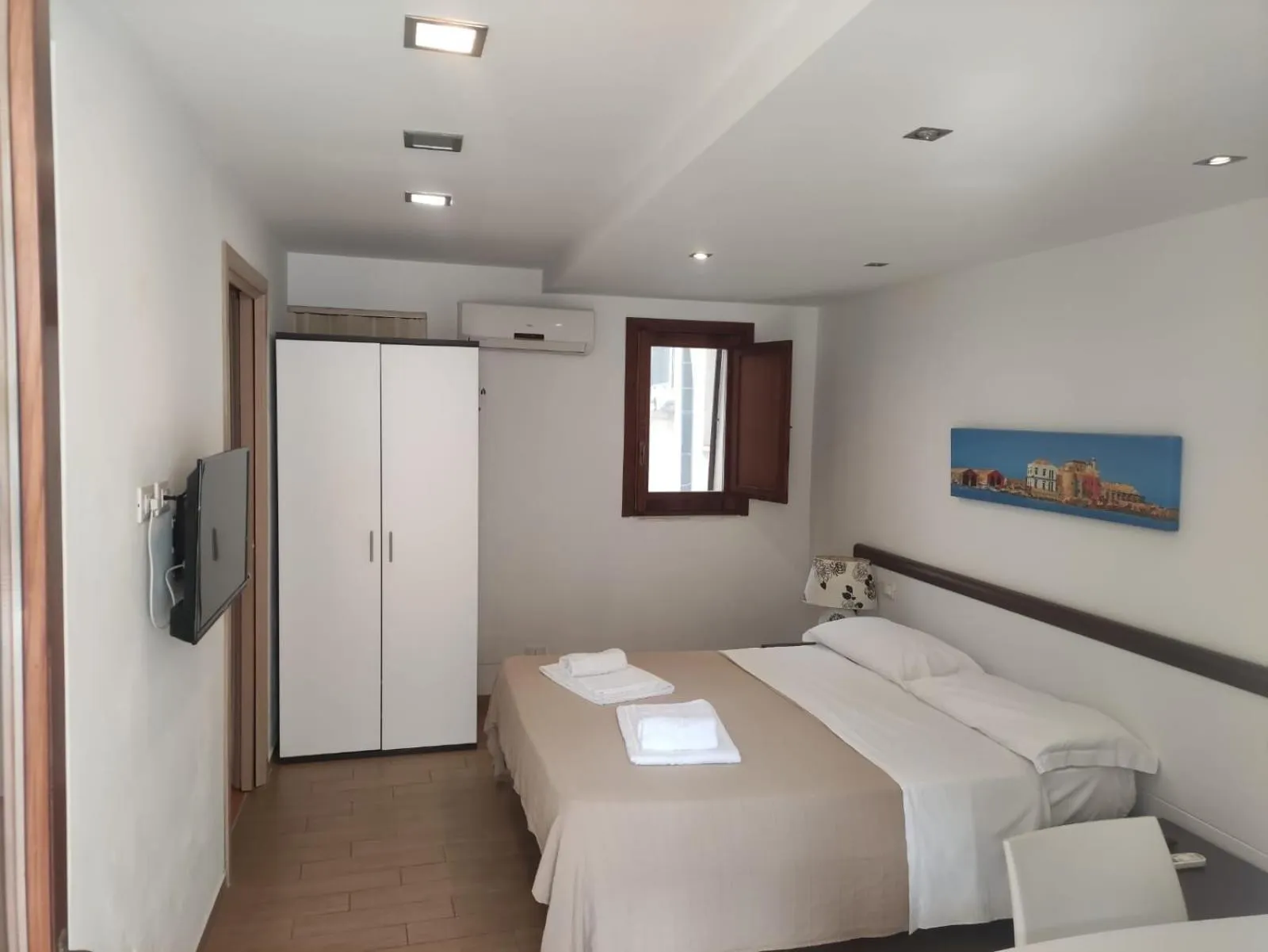 Bedroom, Bed in Cortile Antico