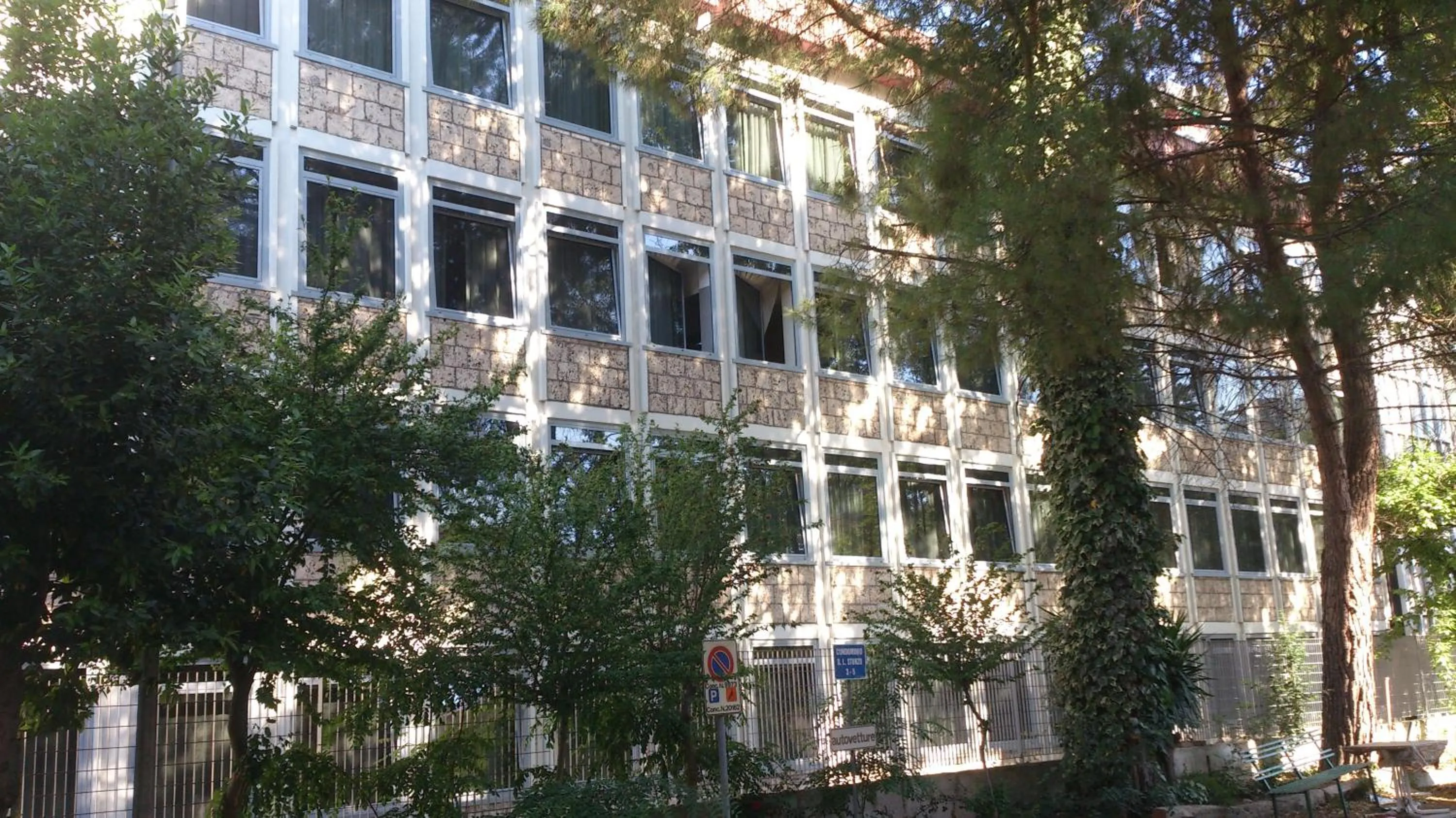 Facade/entrance in Residence Diamanterosso