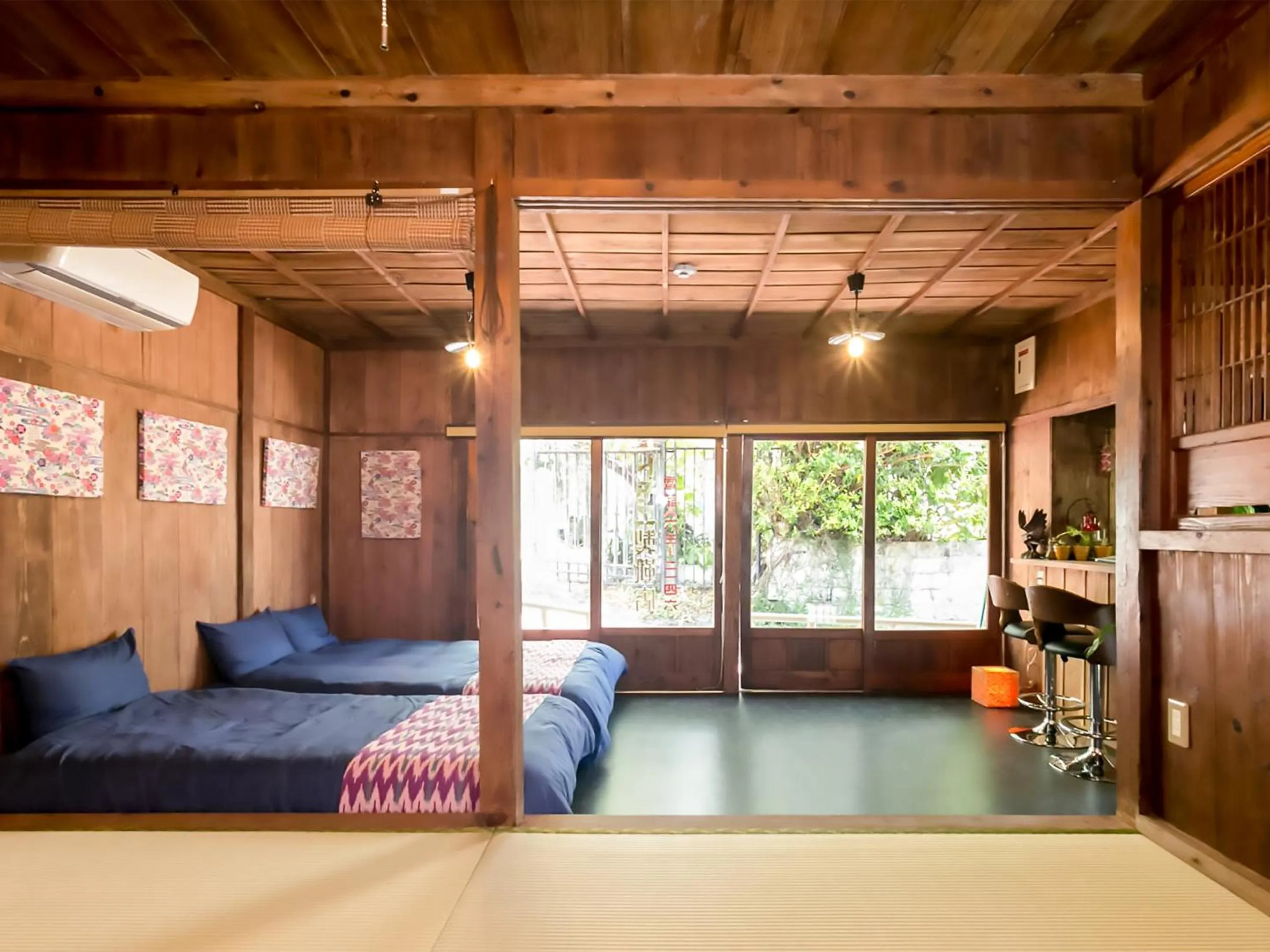 Photo of the whole room in 国際通りと牧志駅まで徒歩5分 庭付き素敵な古民家 わらゆんSO 松武の古民家Traditional house