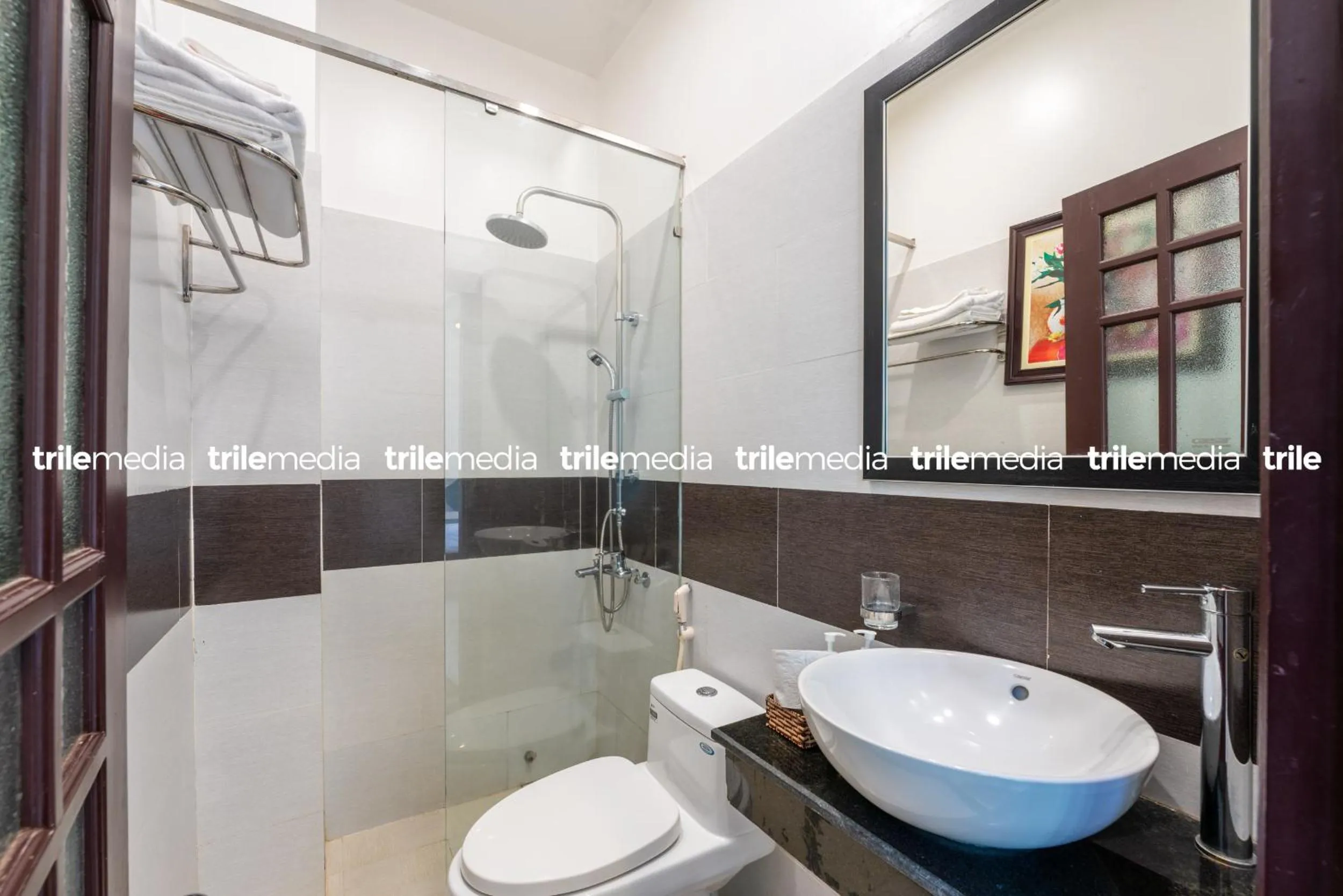 Shower in Rockmouse Centre River Villa Hoi An