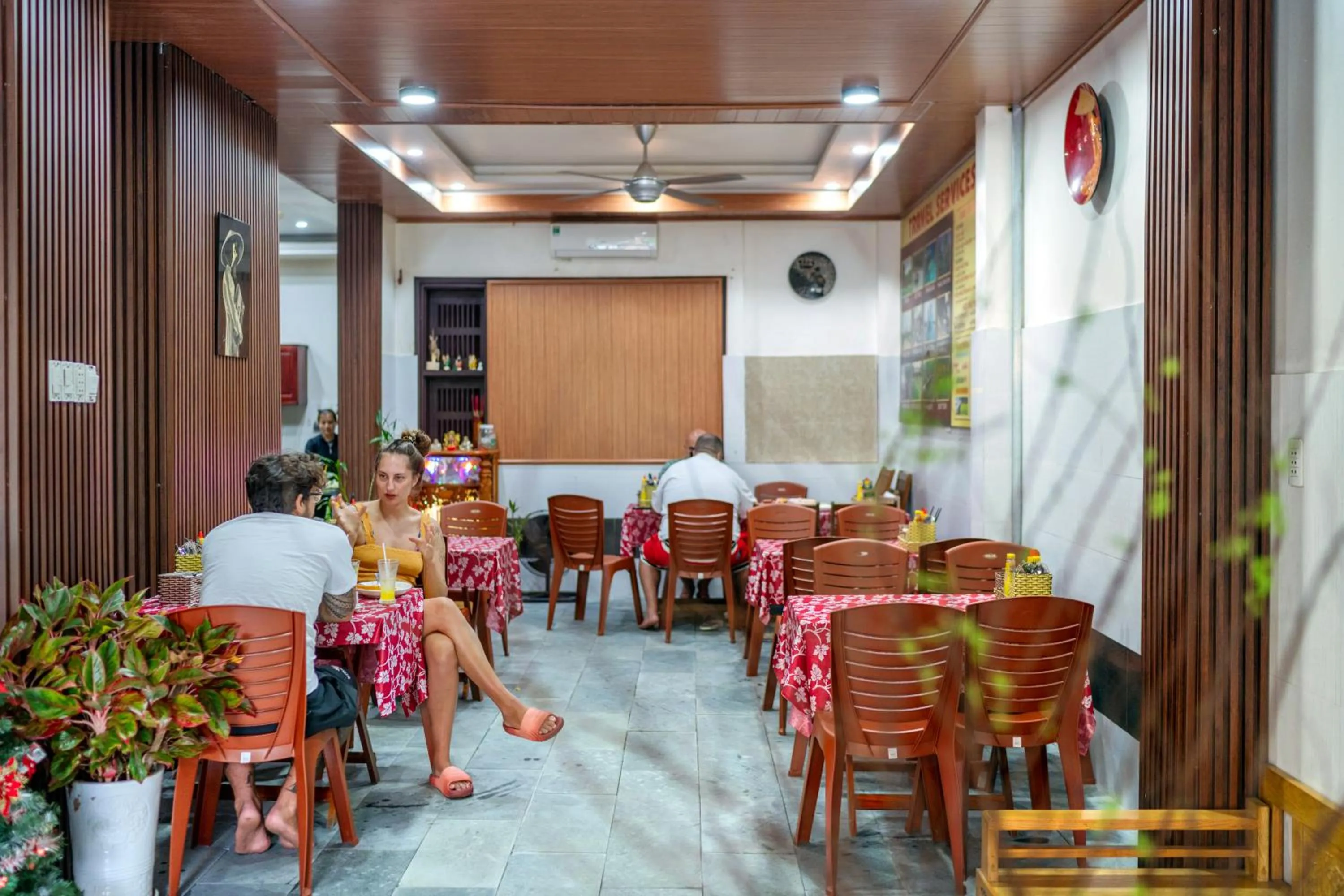 Restaurant/places to eat in Rockmouse Centre River Villa Hoi An