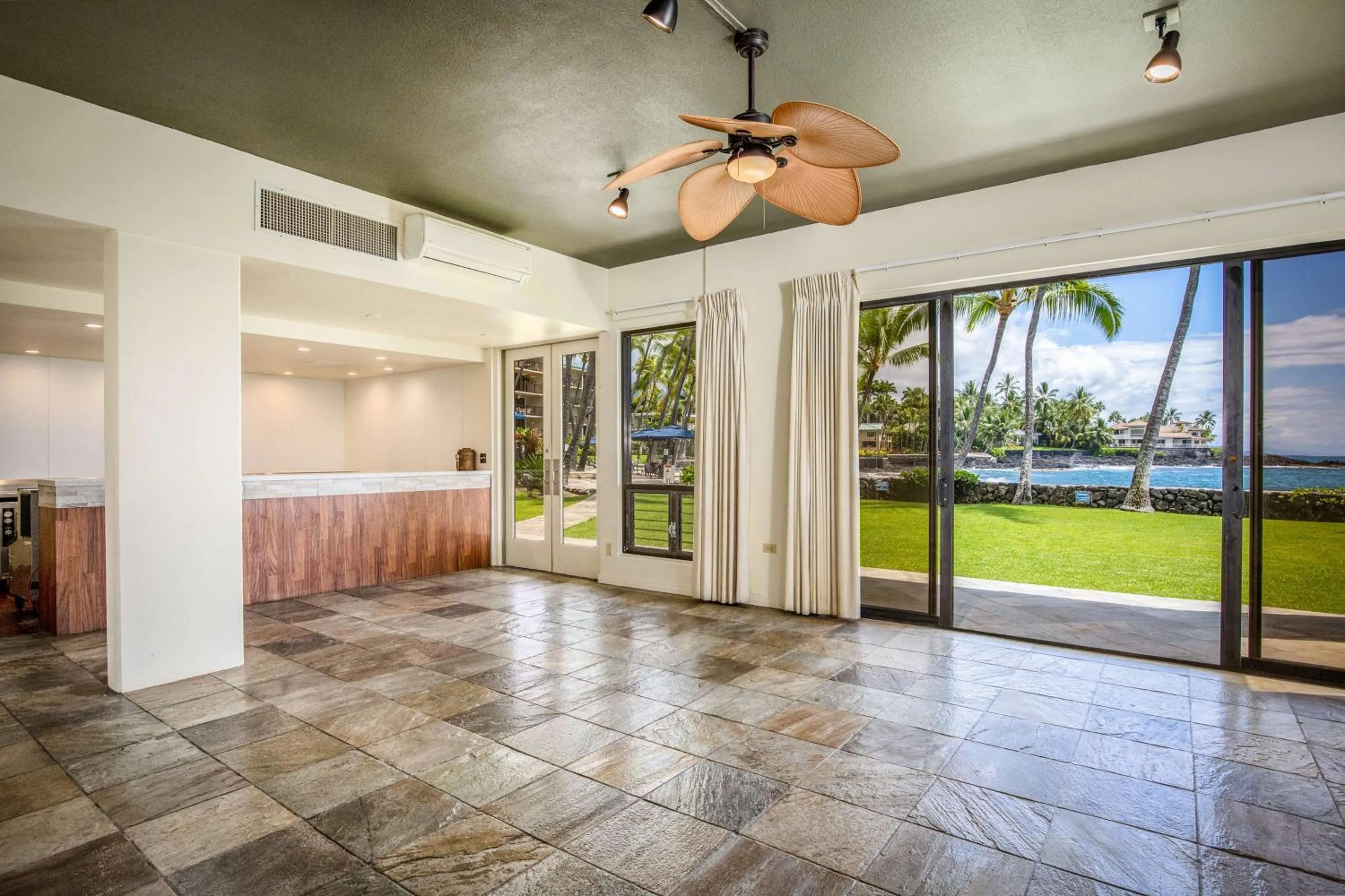 Patio in Aston Kona By The Sea