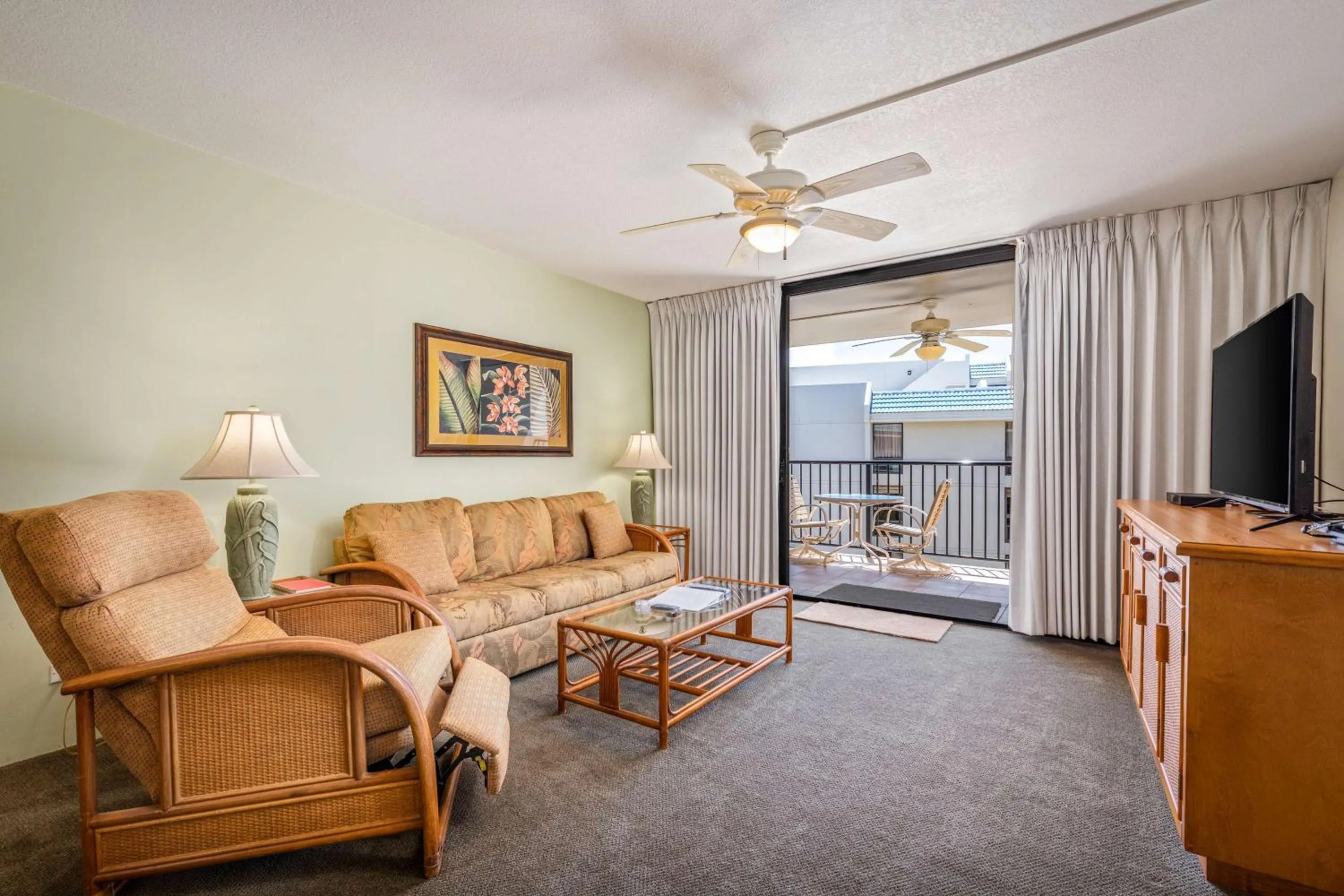 TV and multimedia in Aston Kona By The Sea