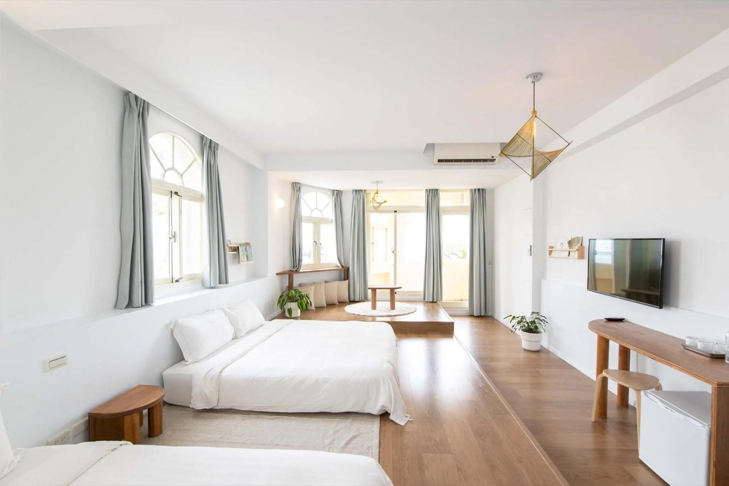 Photo of the whole room, Bed in OwlStay The Salt