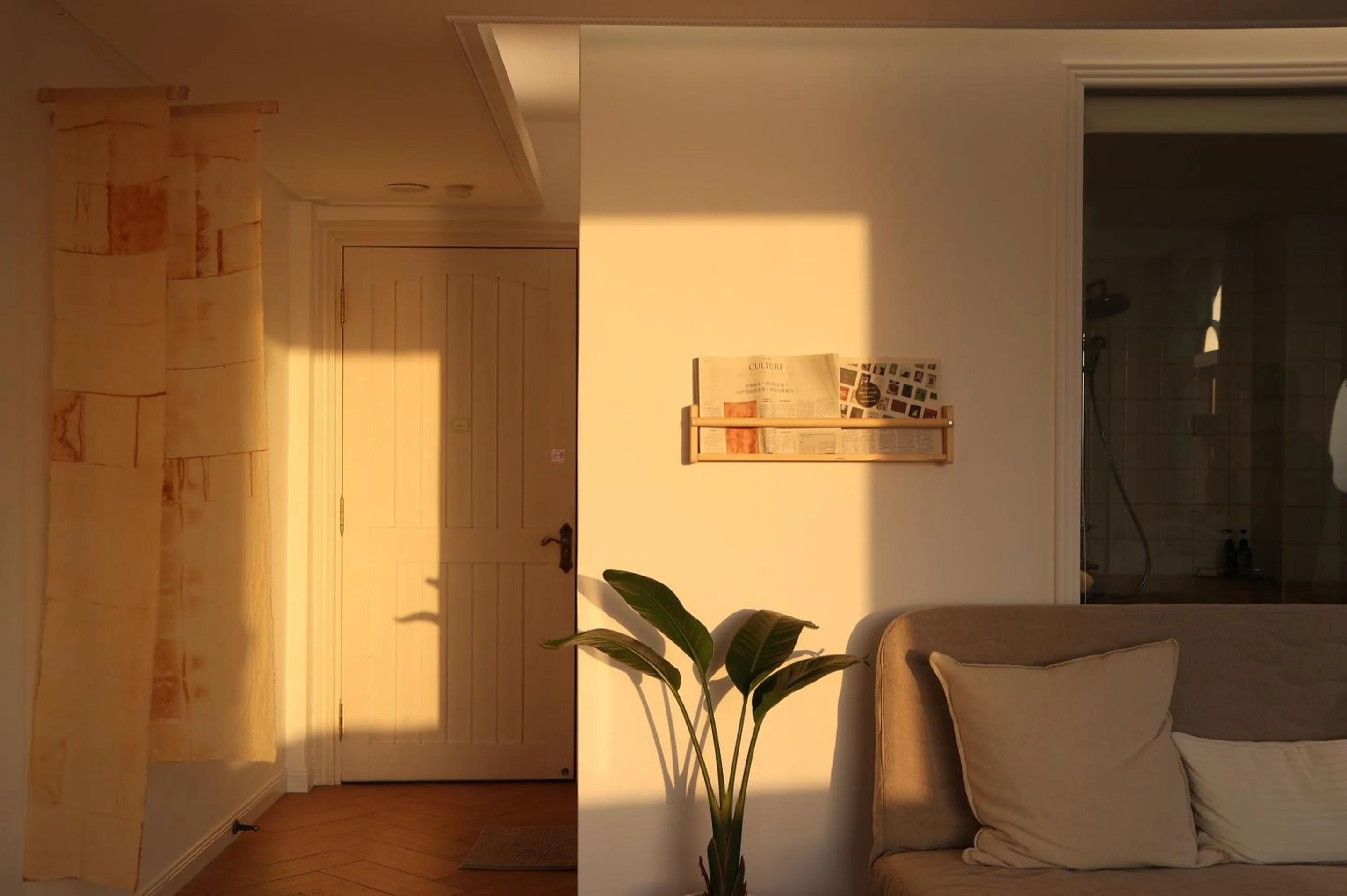 Photo of the whole room in OwlStay The Salt