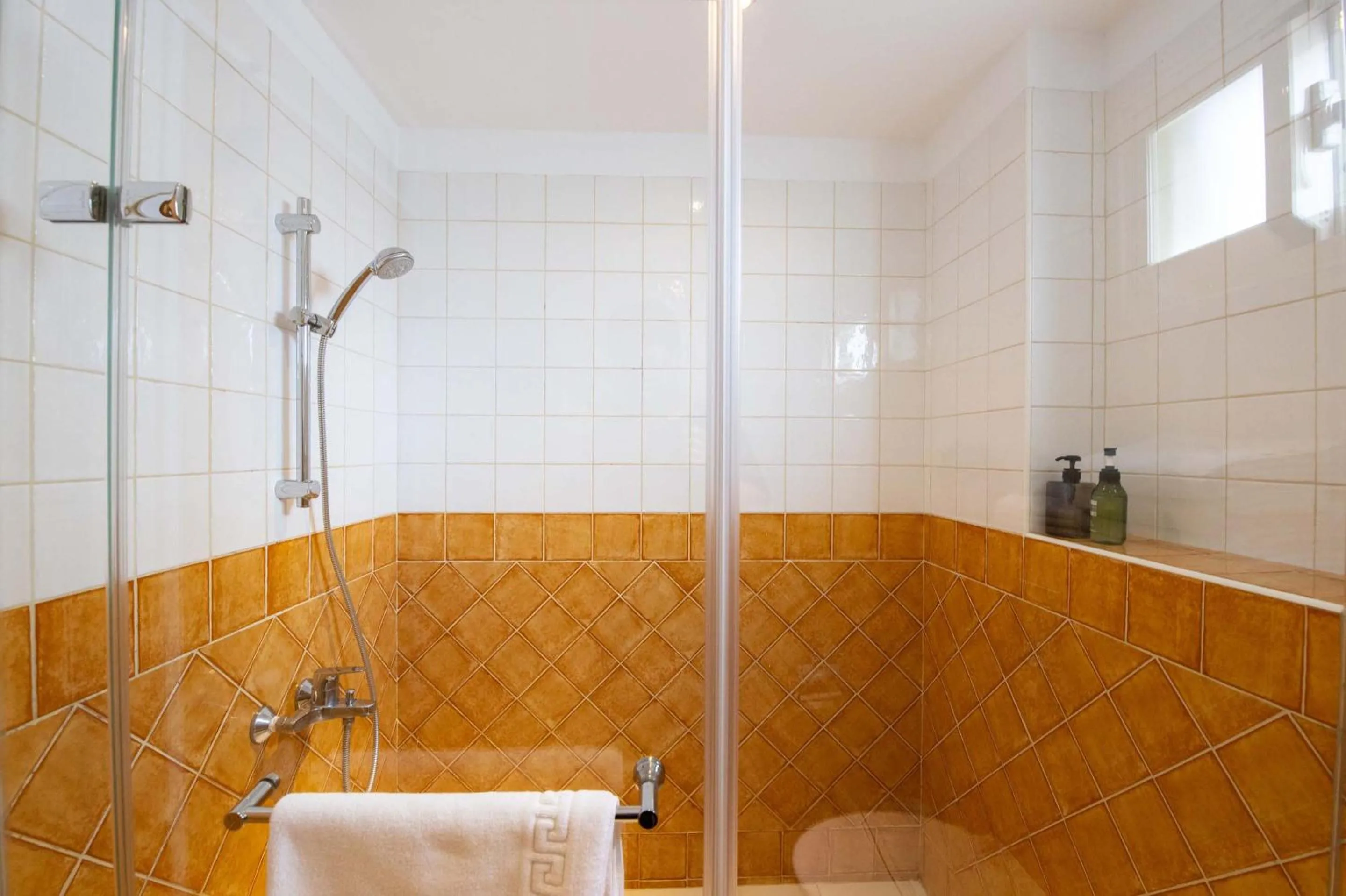 Bathroom in OwlStay The Salt