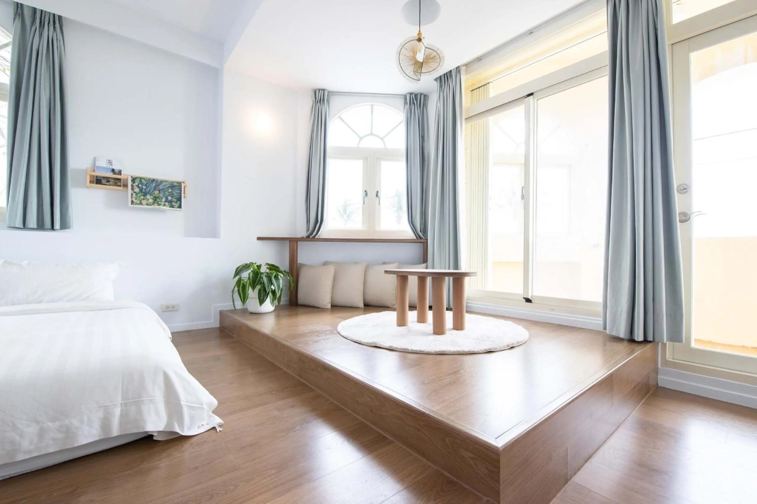 Photo of the whole room, Bed in OwlStay The Salt