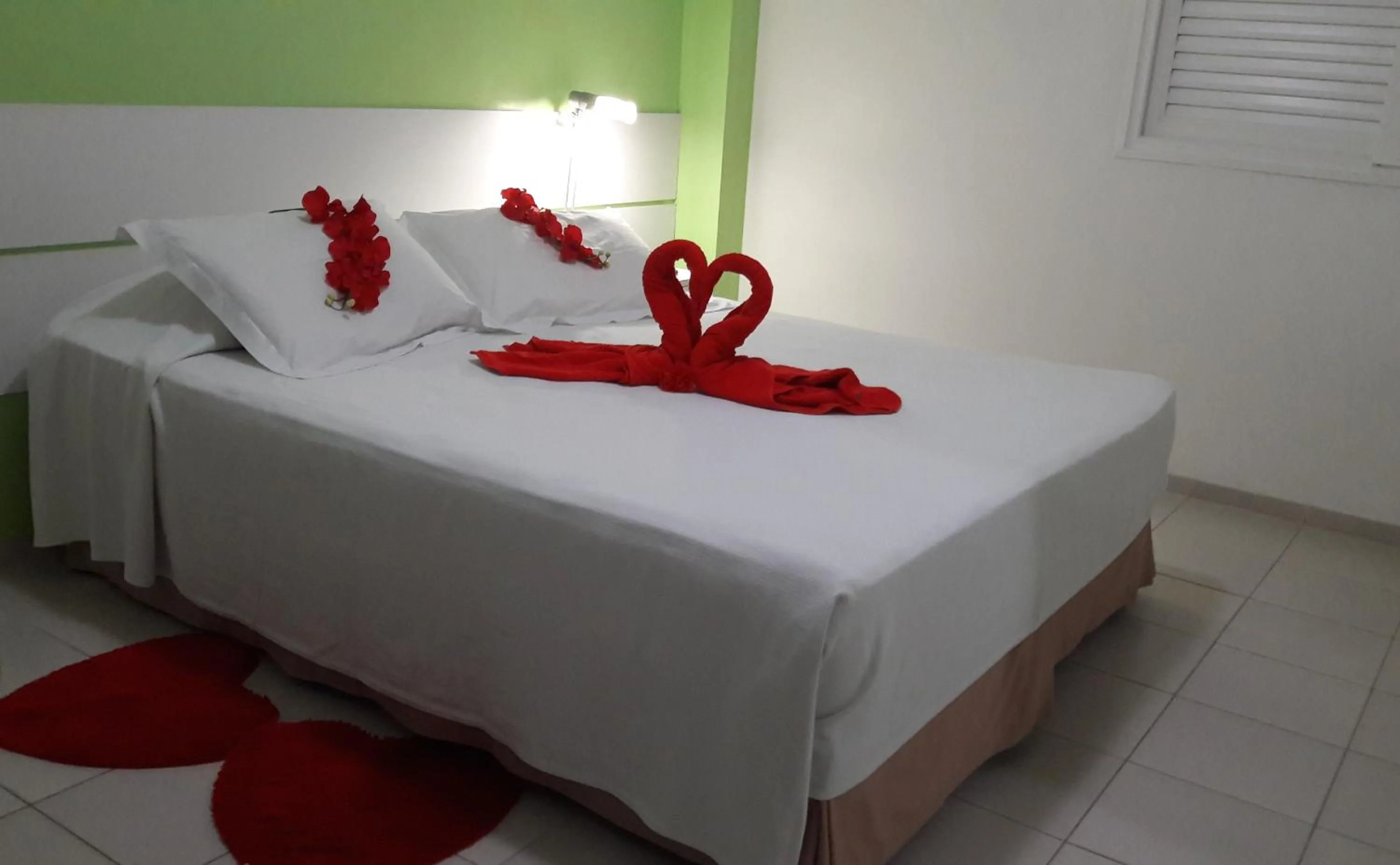 Photo of the whole room, Bed in Coqueiros Express Hotel