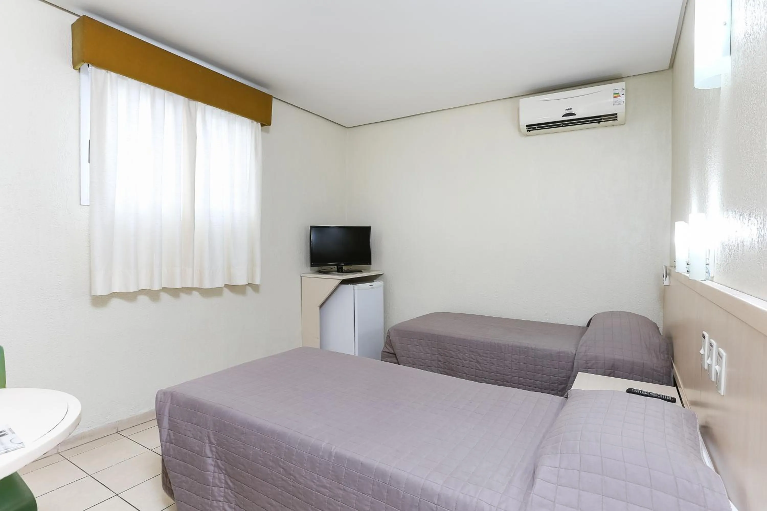 Bedroom, Bed in Hotel Expressinho Aeroporto