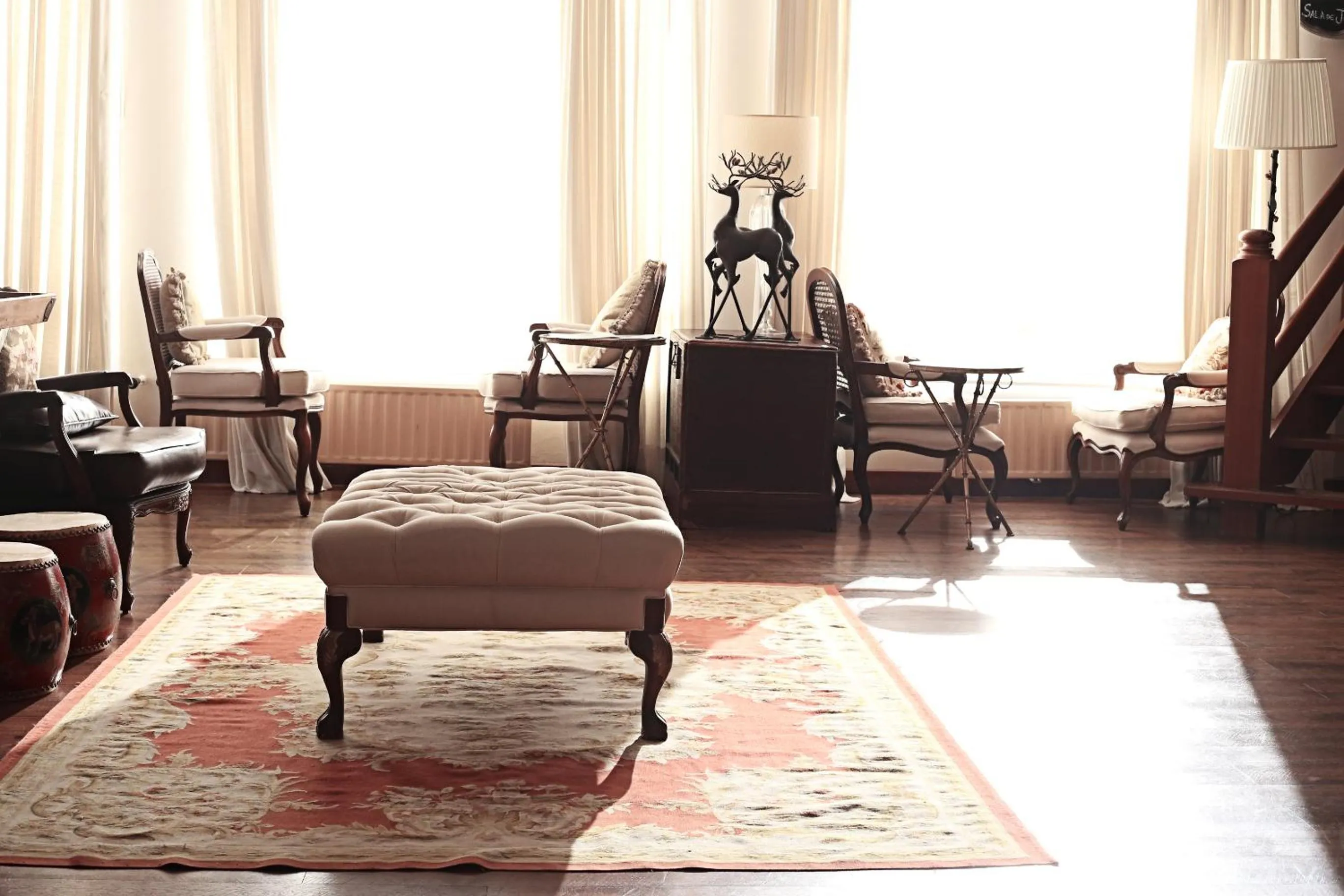 Communal lounge/ TV room in Hotel Estalagem St. Hubertus