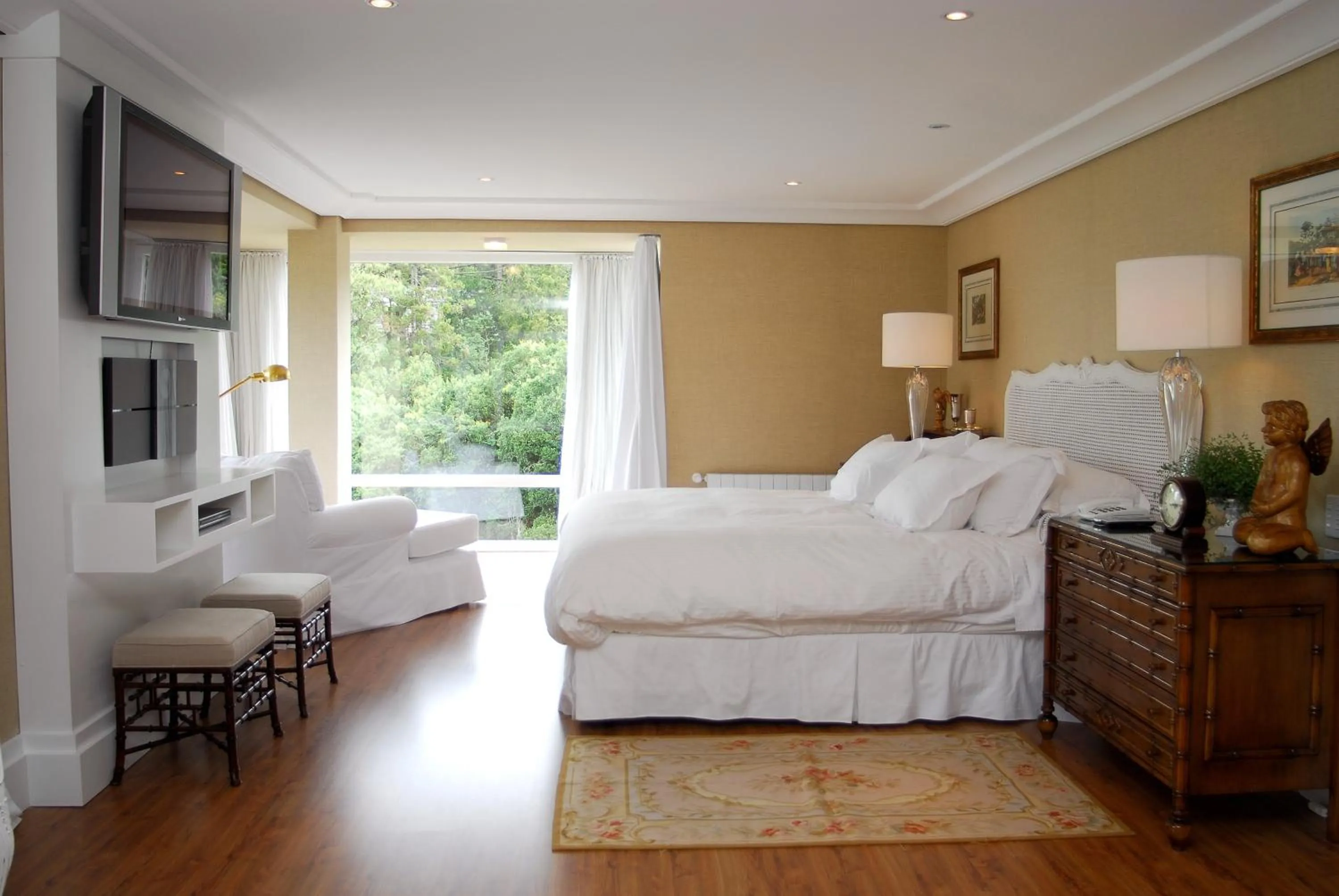 Photo of the whole room, Bed in Hotel Estalagem St. Hubertus