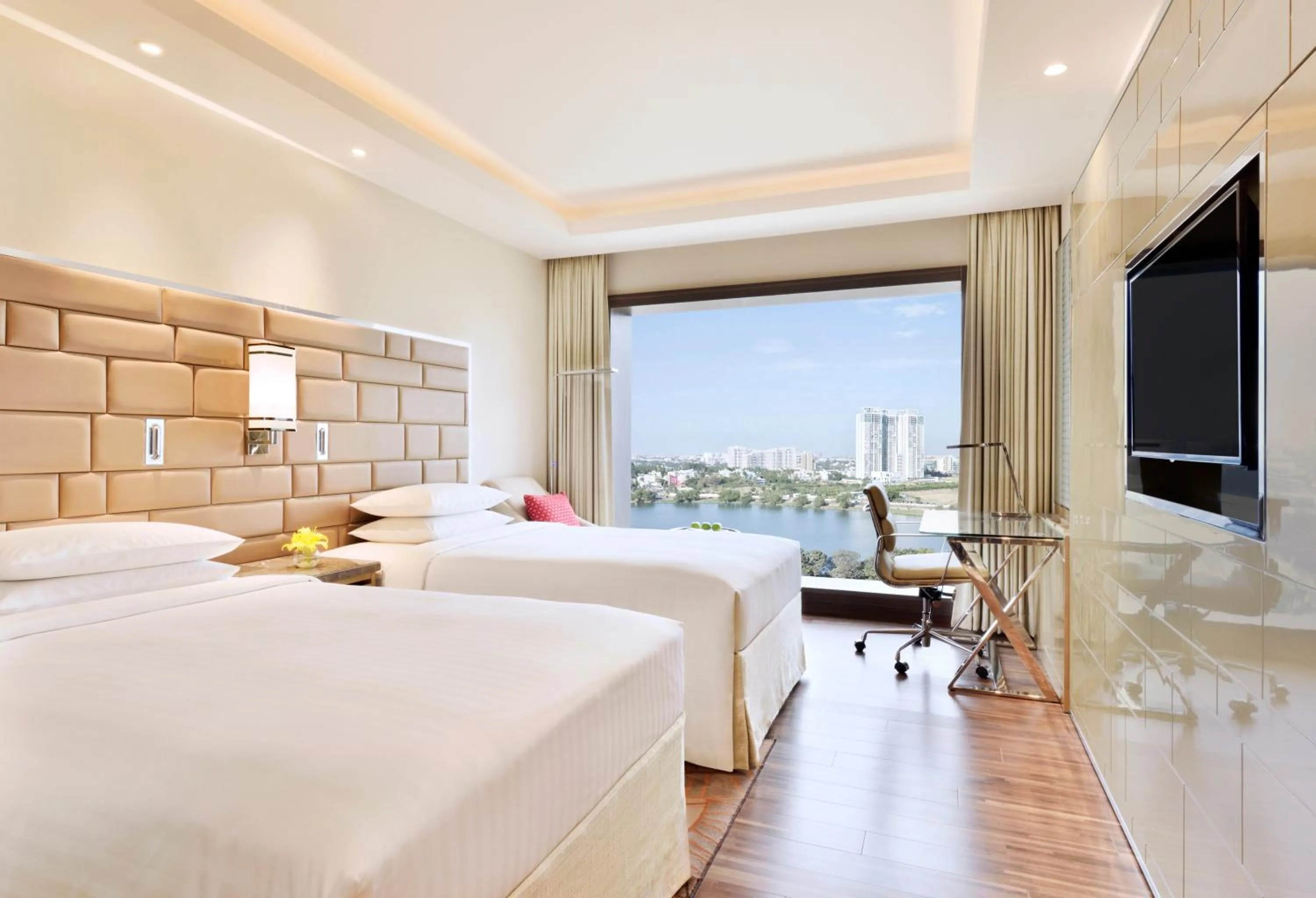 Bed in Courtyard by Marriott Bengaluru Hebbal