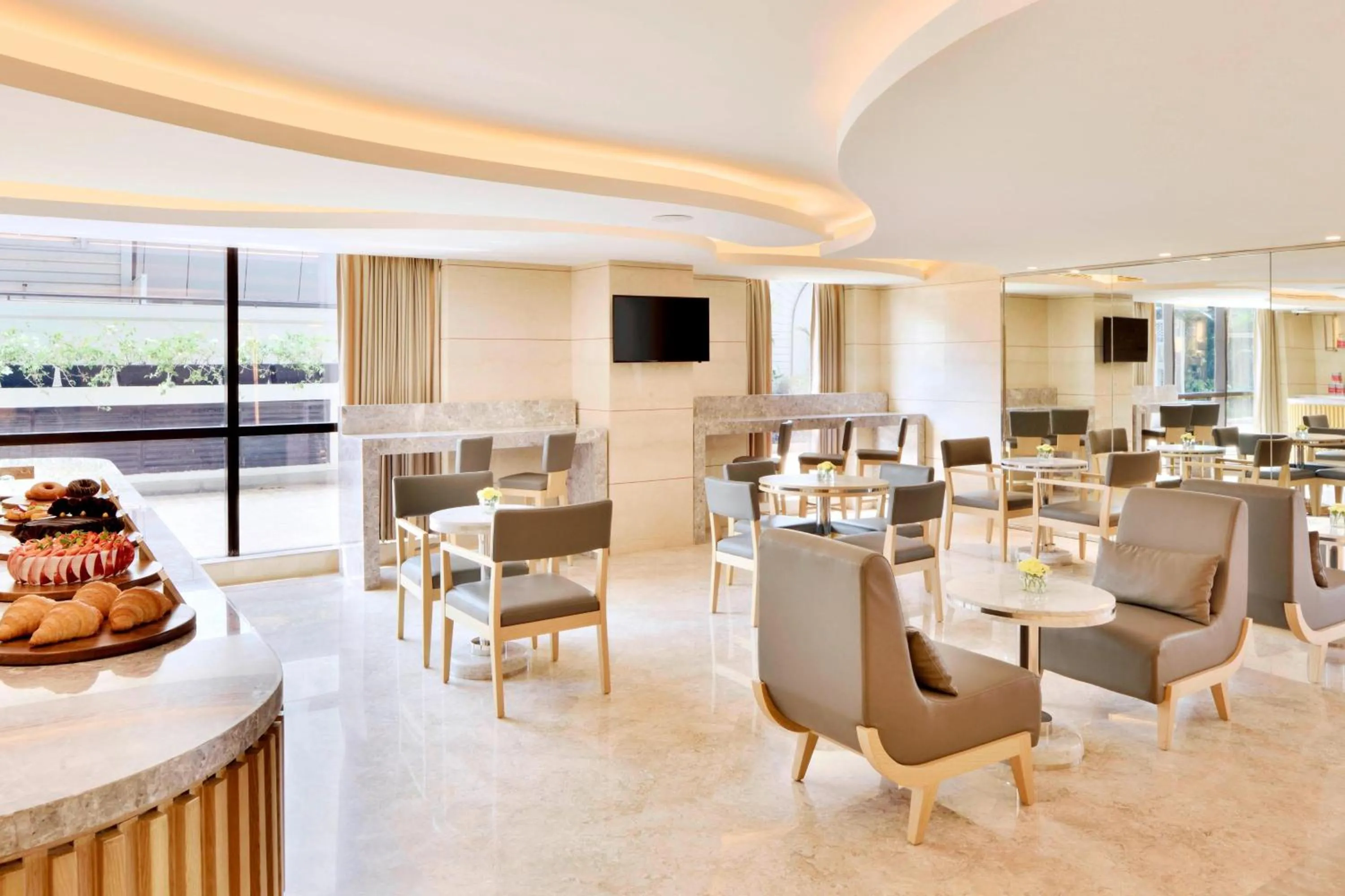 Restaurant/places to eat in Courtyard by Marriott Bengaluru Hebbal