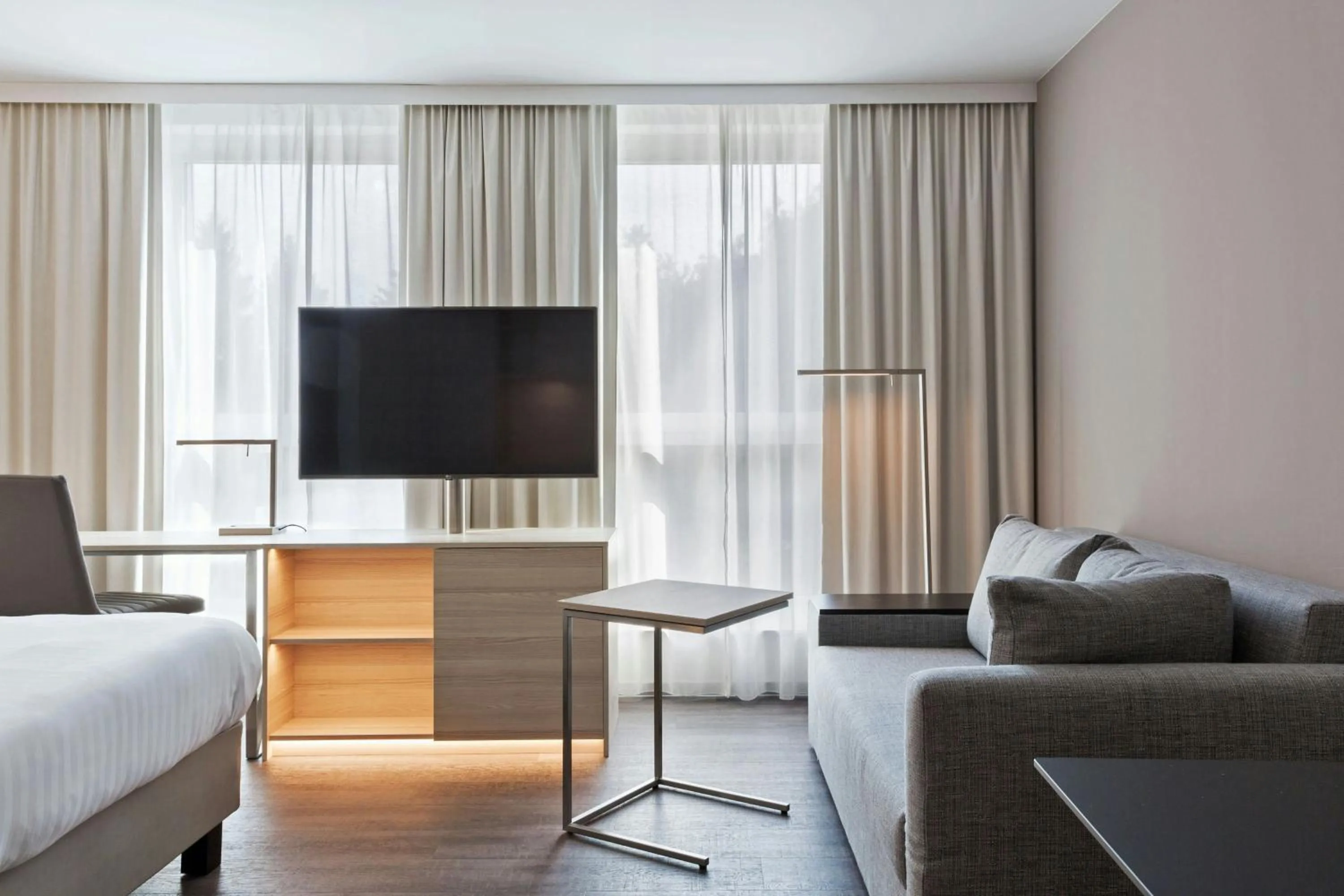 Photo of the whole room, Bed in Courtyard by Marriott Oberpfaffenhofen Munich South