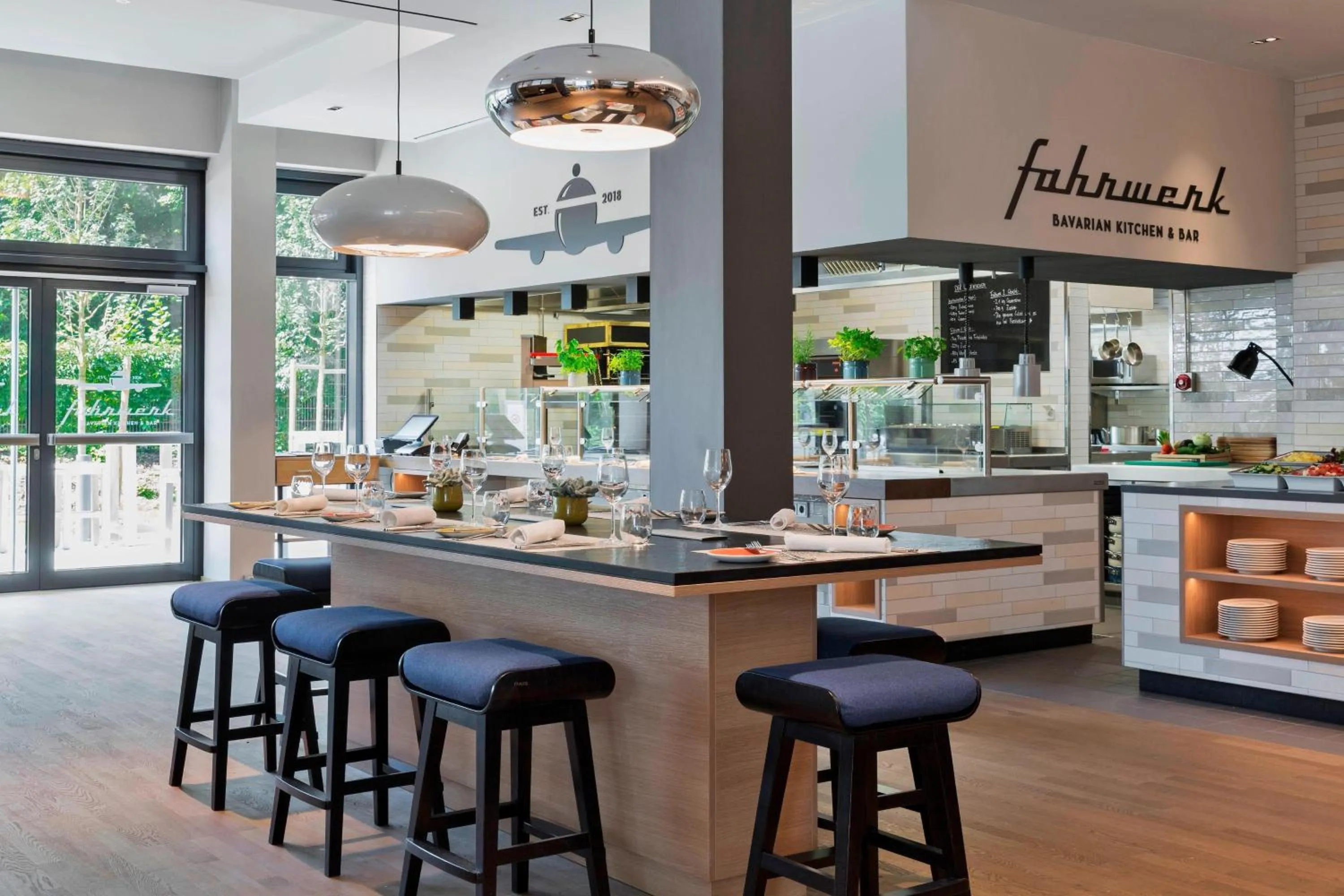 Lounge or bar in Courtyard by Marriott Oberpfaffenhofen Munich South