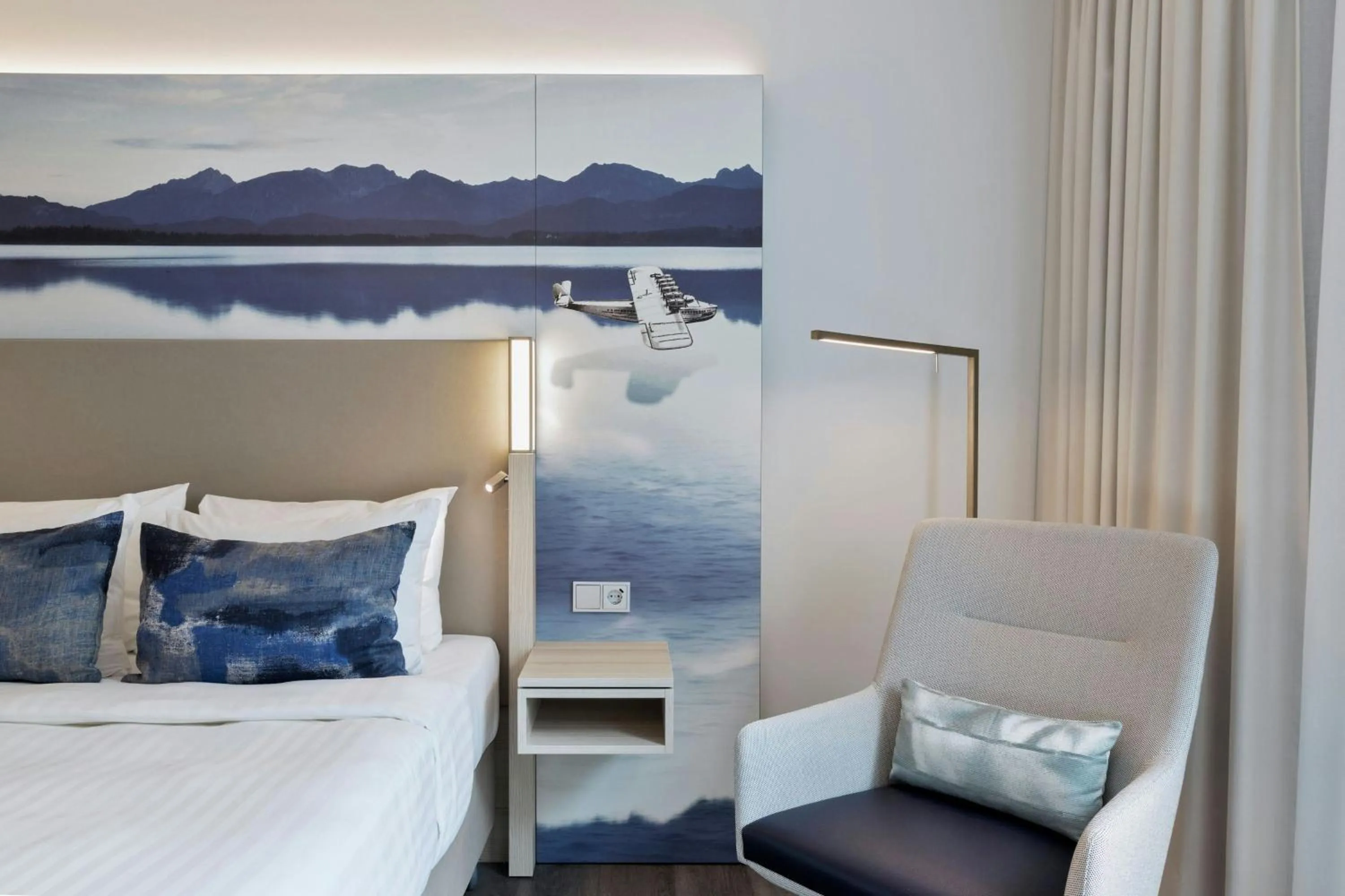 Photo of the whole room, Bed in Courtyard by Marriott Oberpfaffenhofen Munich South