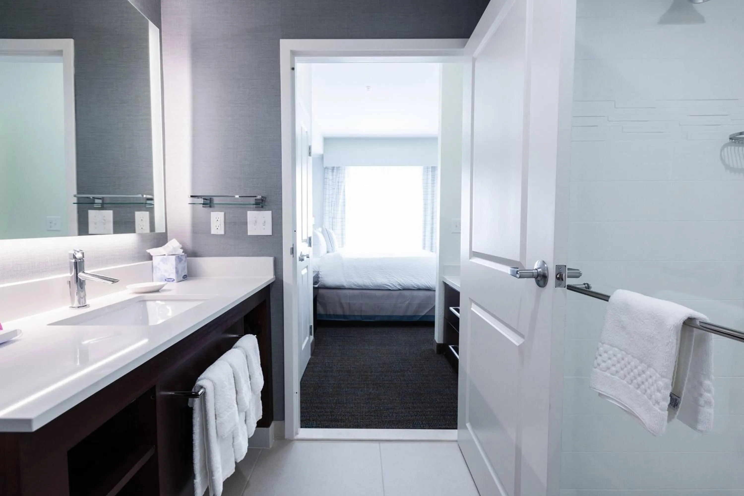 Bathroom, Bed in Residence Inn by Marriott Oklahoma City Airport