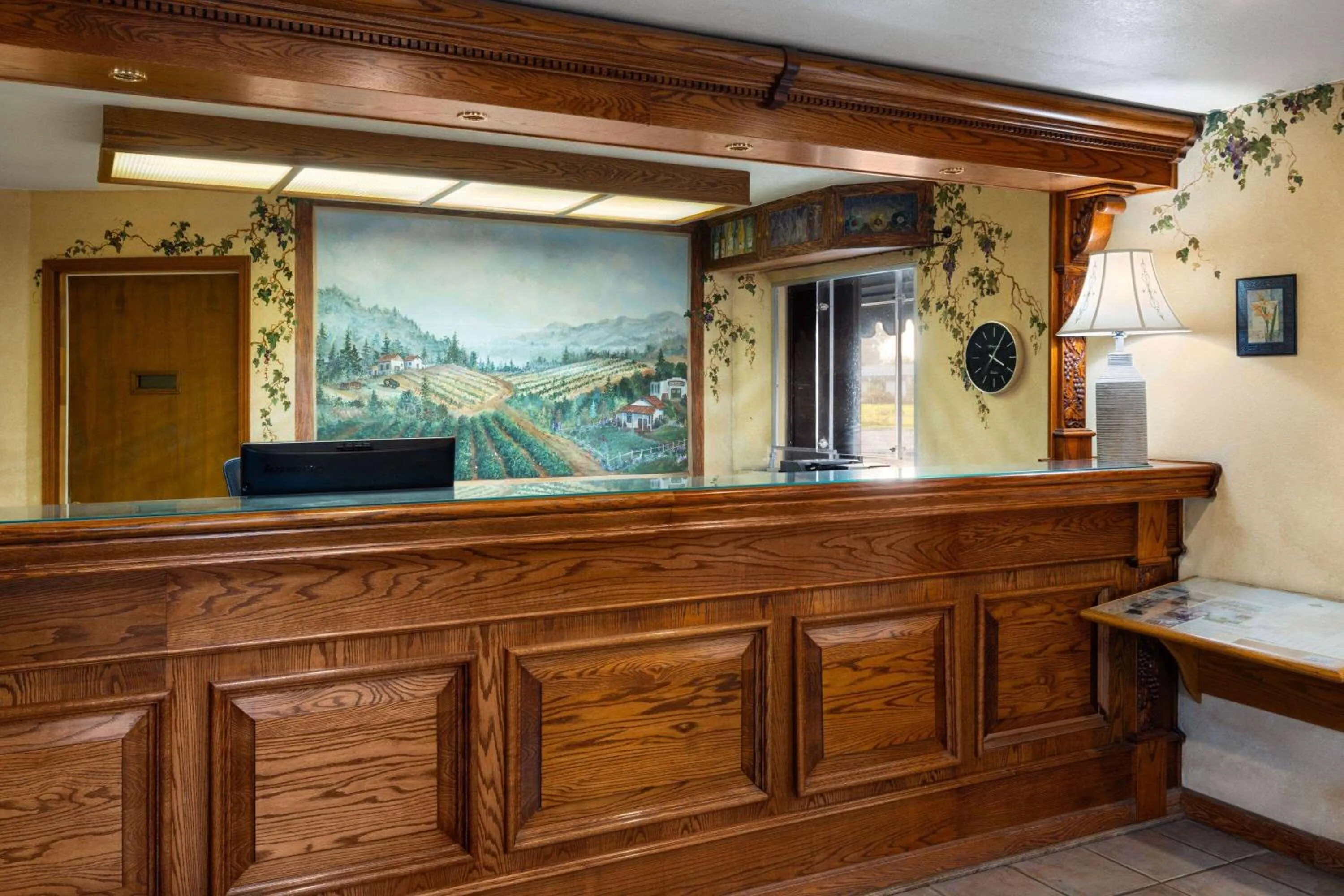 Lobby or reception in Travelodge by Wyndham Lemoore Near Naval Air Station