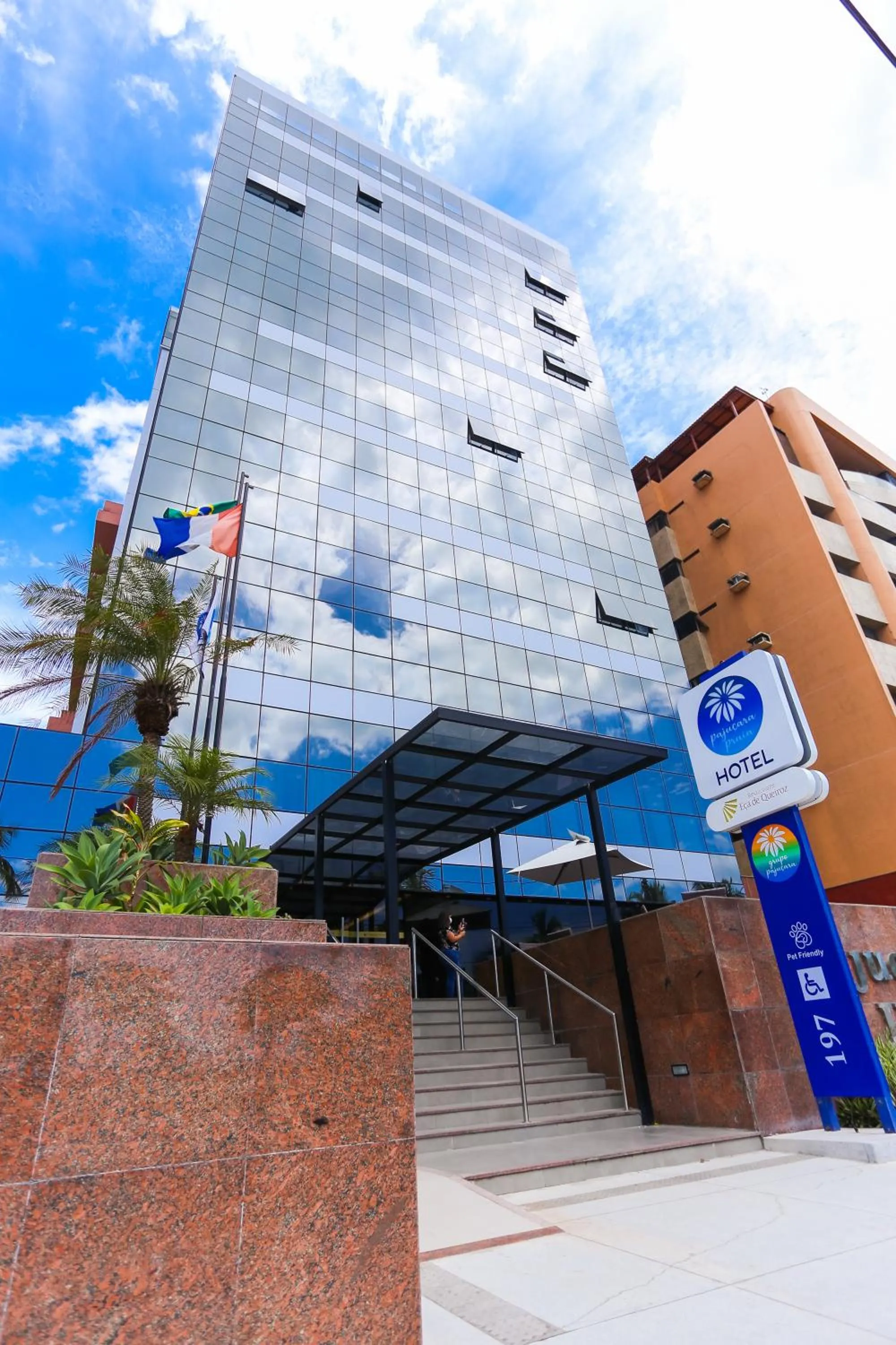 Facade/entrance in Pajuçara Praia Hotel
