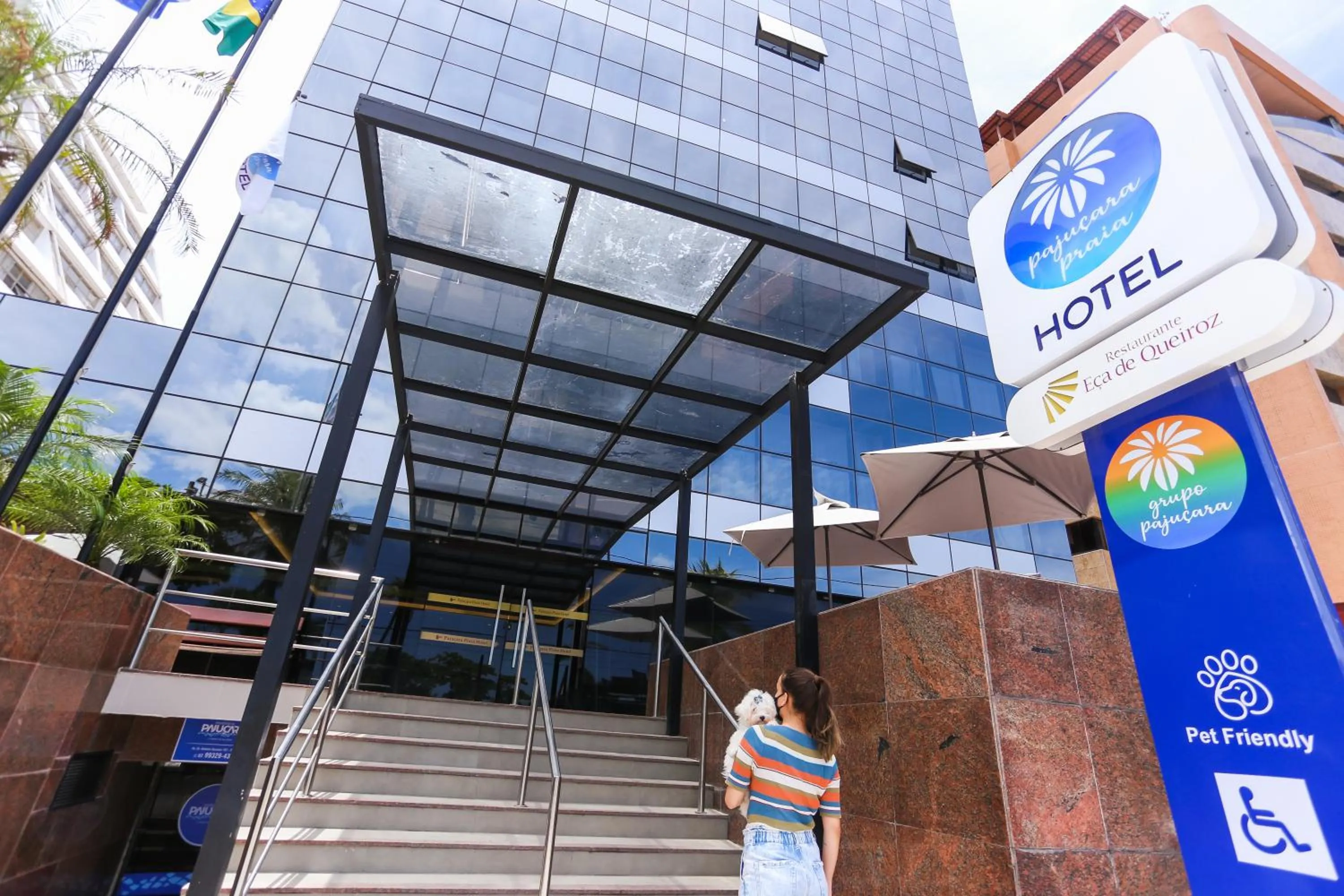 Facade/entrance in Pajuçara Praia Hotel