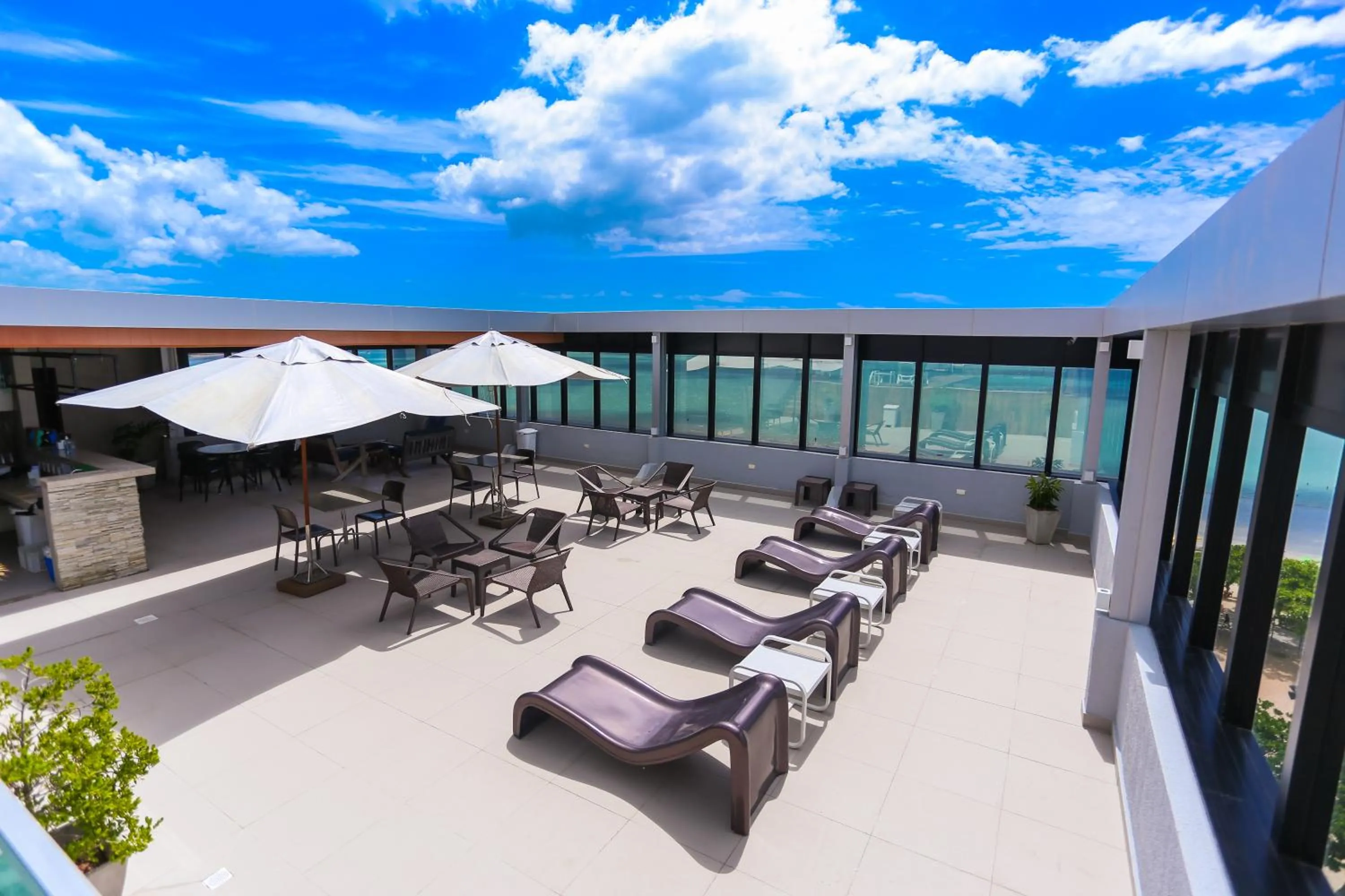 Swimming pool in Pajuçara Praia Hotel