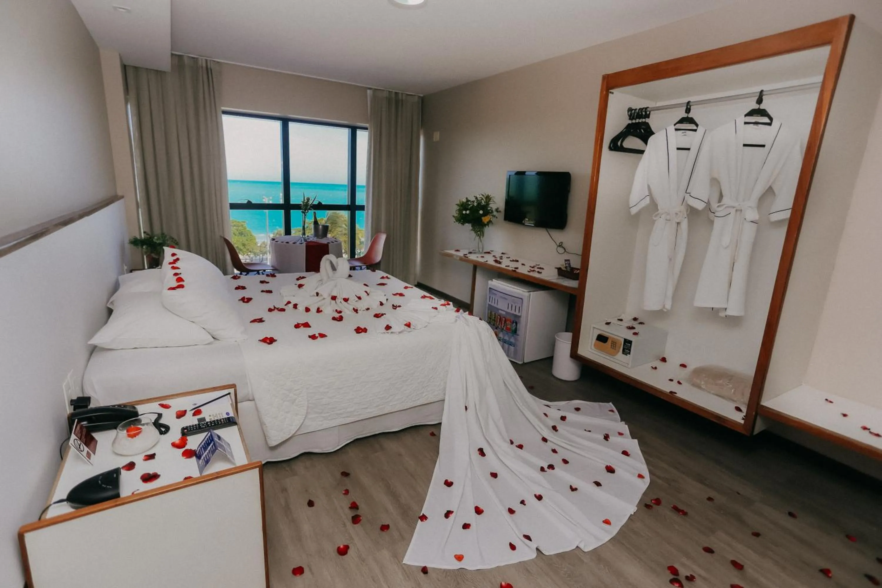 Bedroom, Bed in Pajuçara Praia Hotel