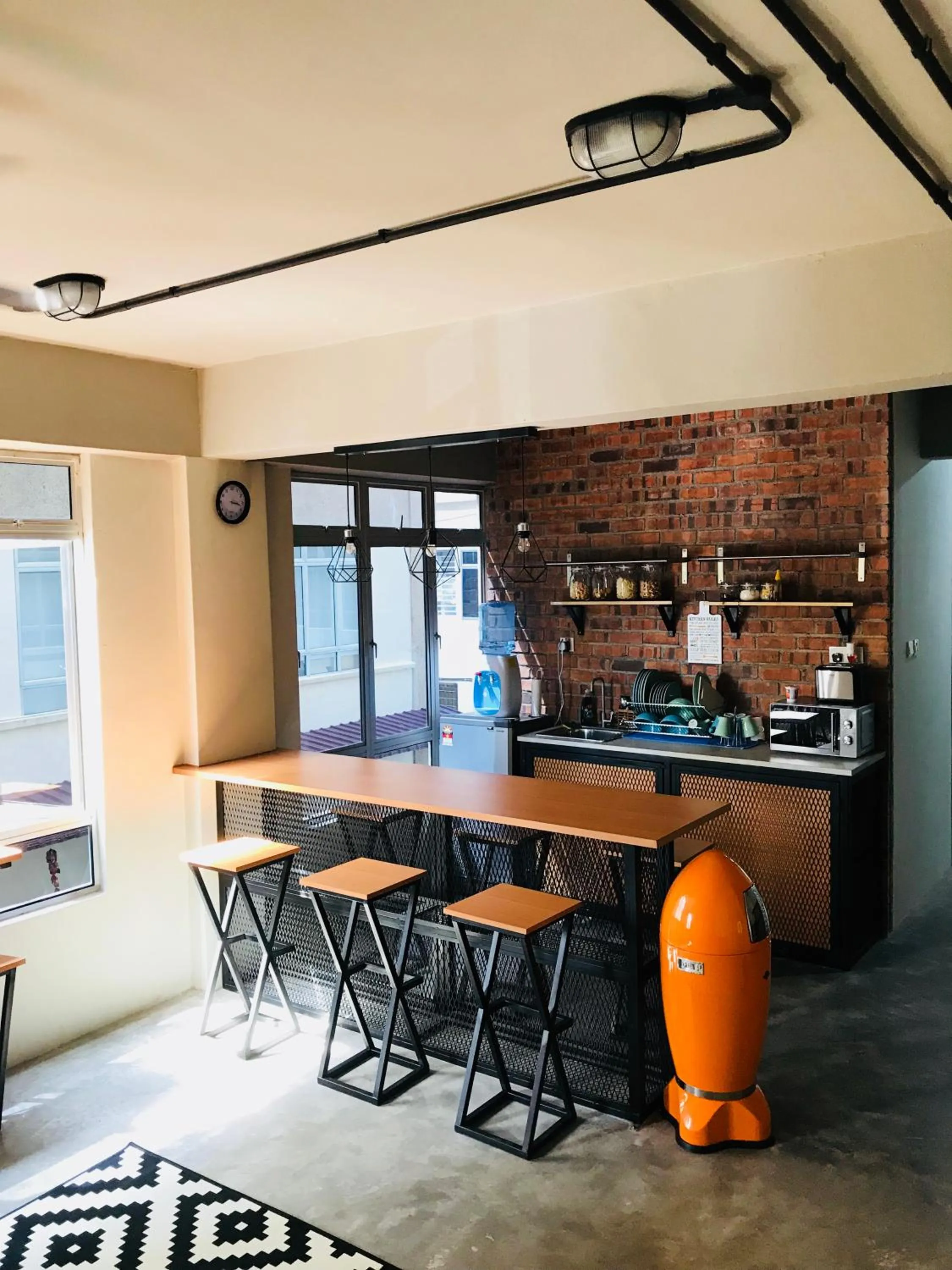 The Good Travelers Hostel - KL Airport