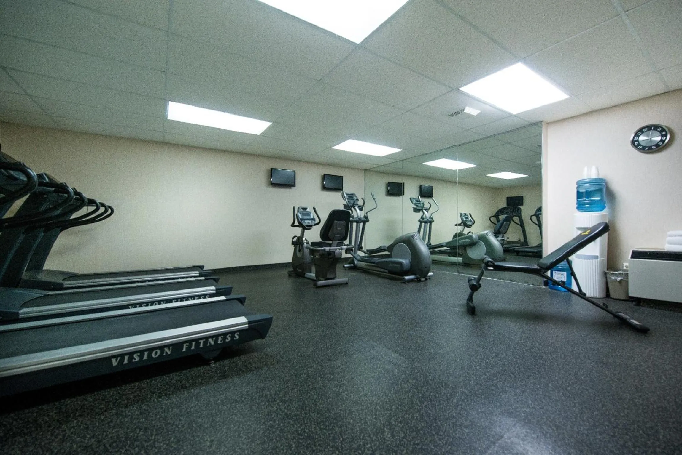 Fitness centre/facilities in Superior Inn Hotel and Conference Centre Thunder Bay