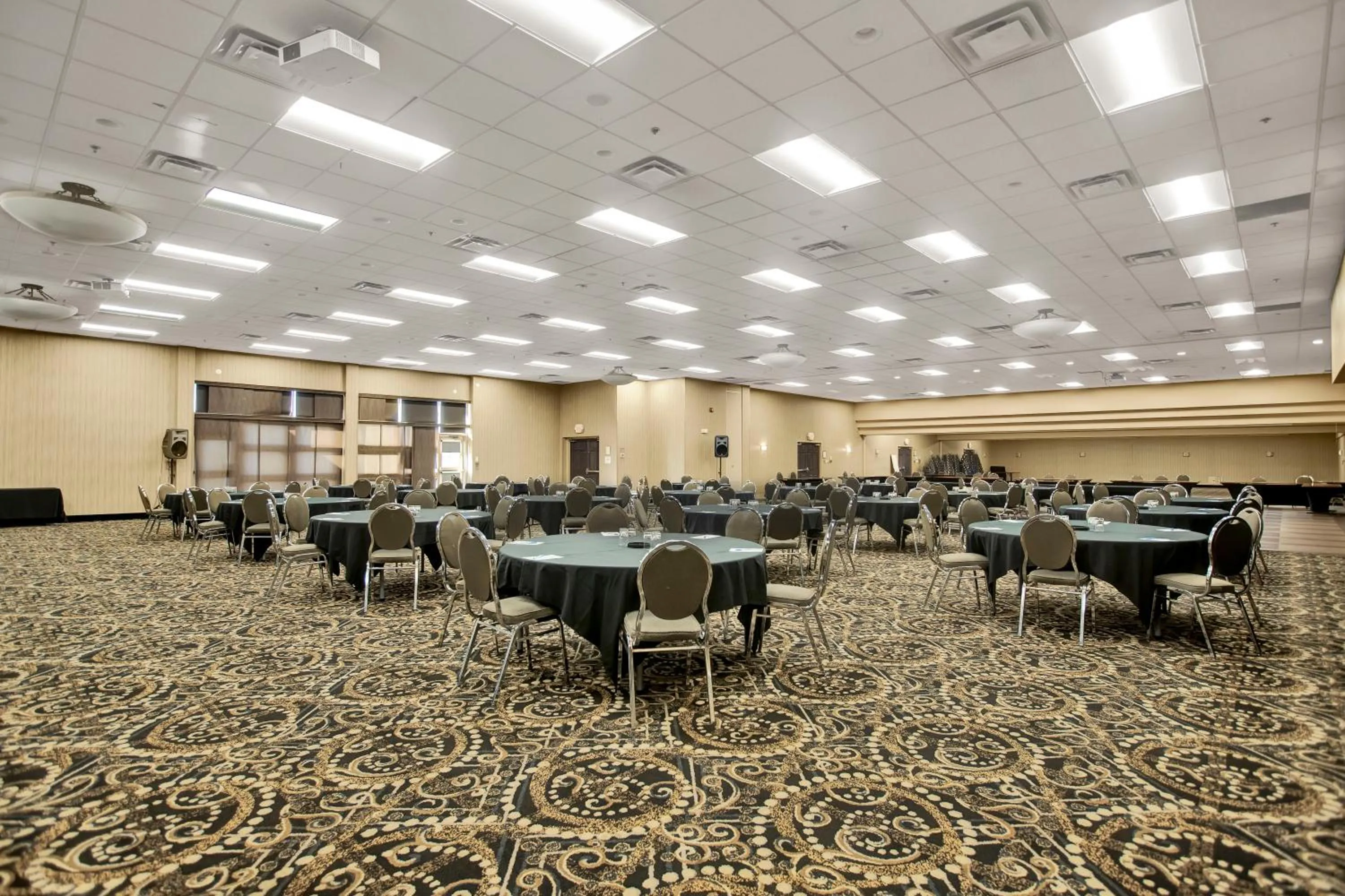Banquet/Function facilities in Superior Inn Hotel and Conference Centre Thunder Bay