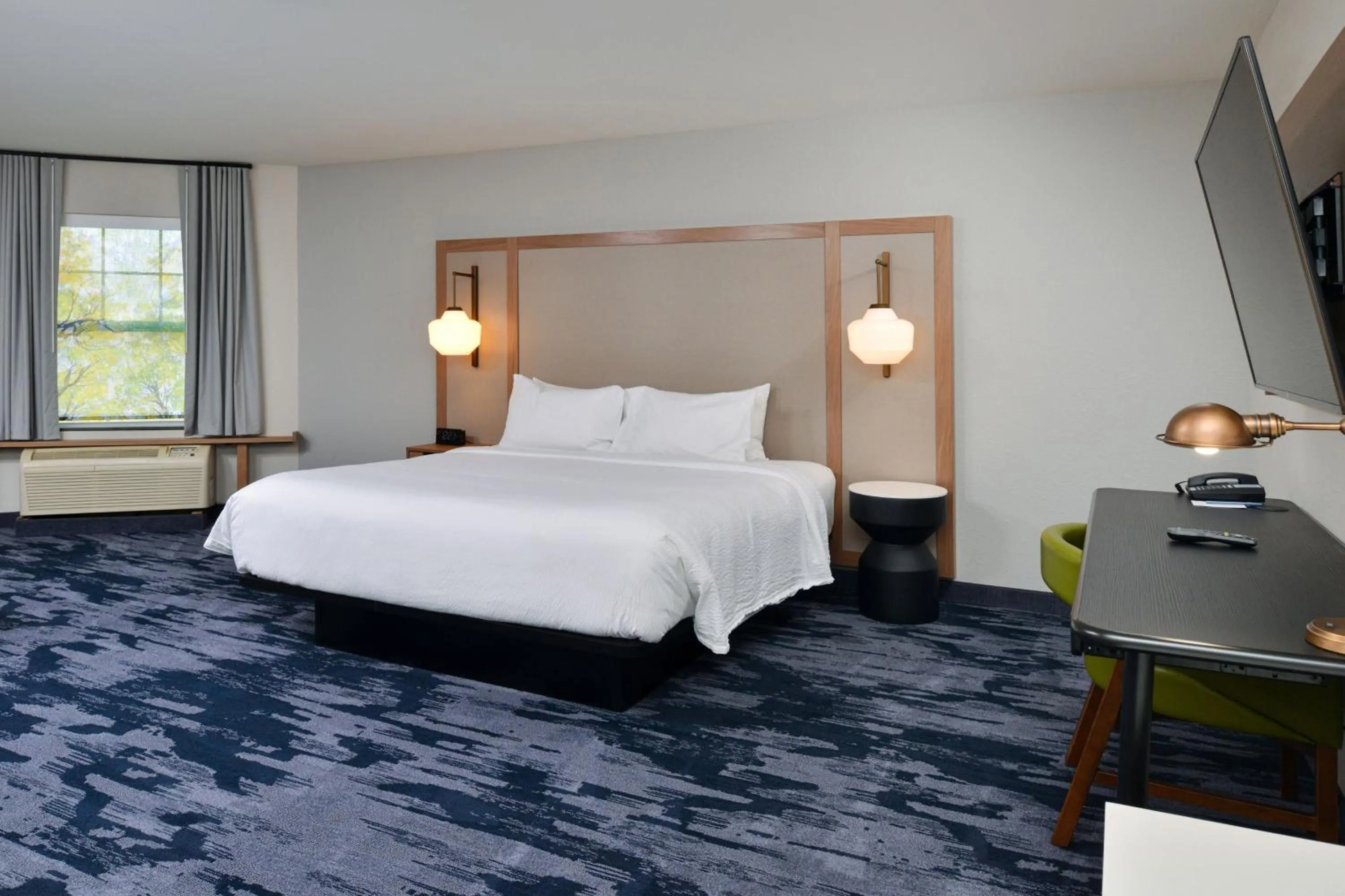 Photo of the whole room, Bed in Fairfield Inn & Suites Goshen Middletown