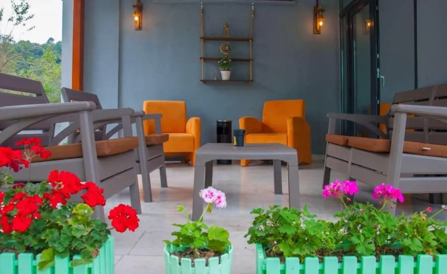 Property building in Room Room Motel