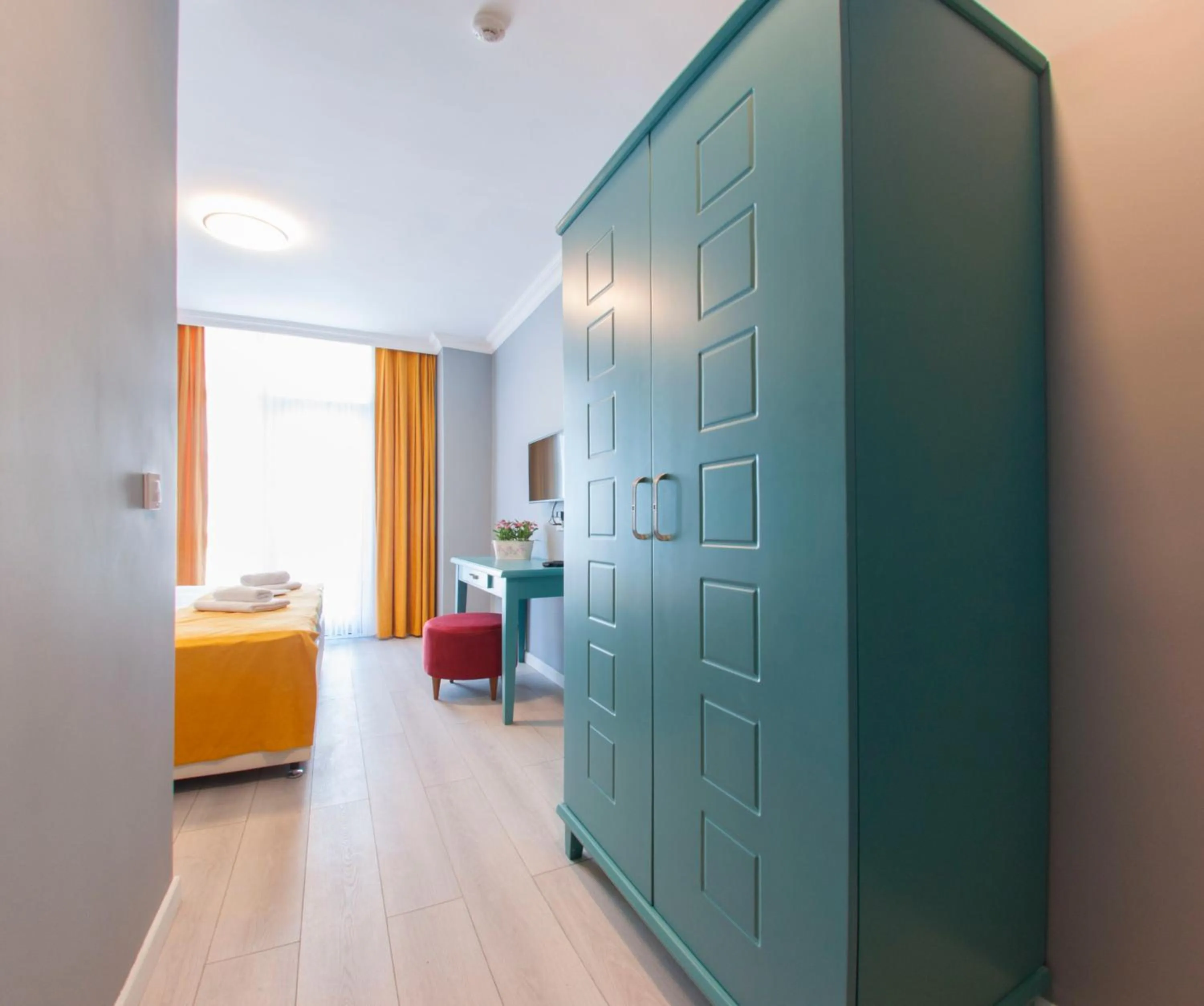 Photo of the whole room, Bed in Room Room Motel