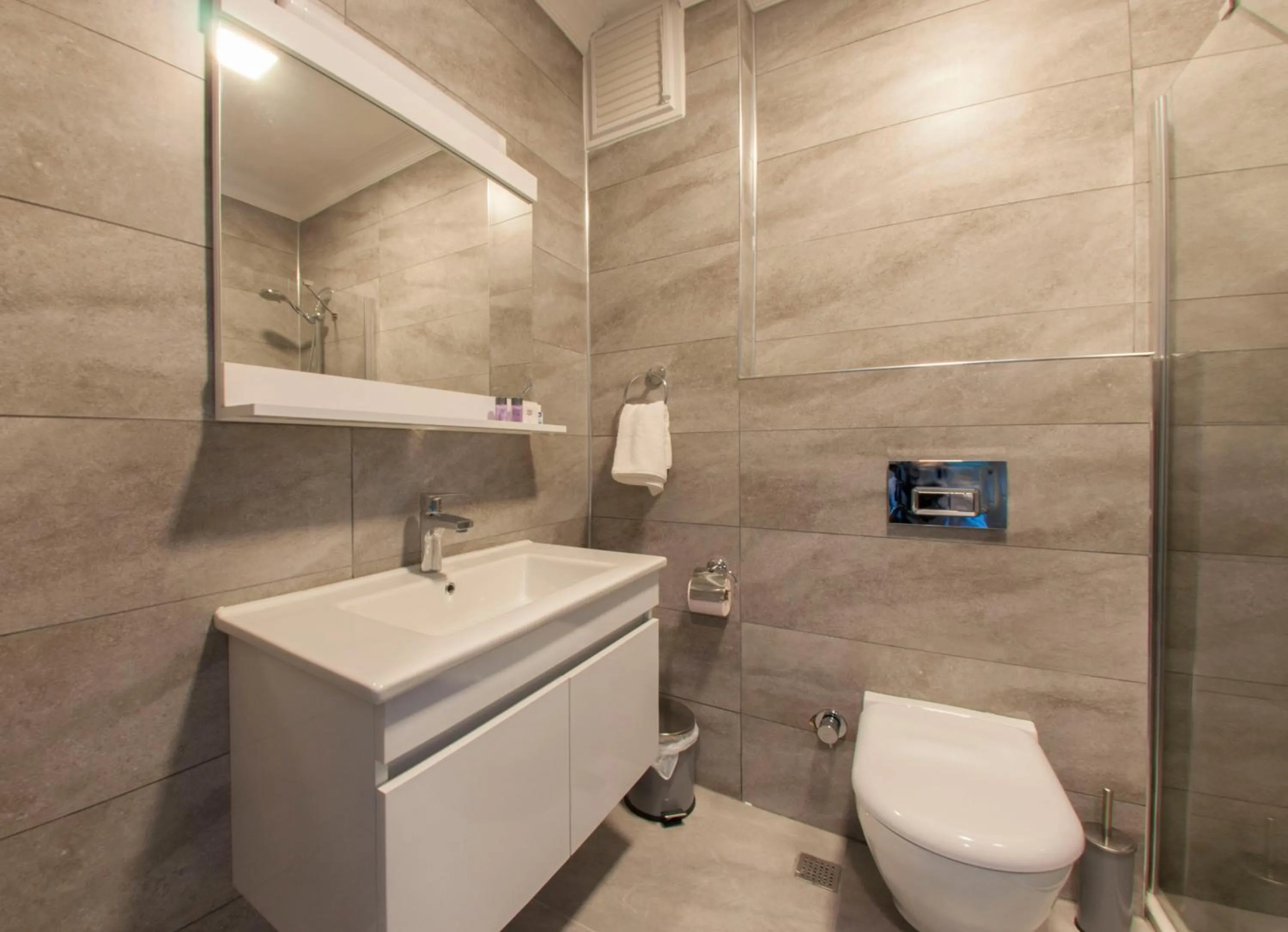 Toilet in Room Room Motel