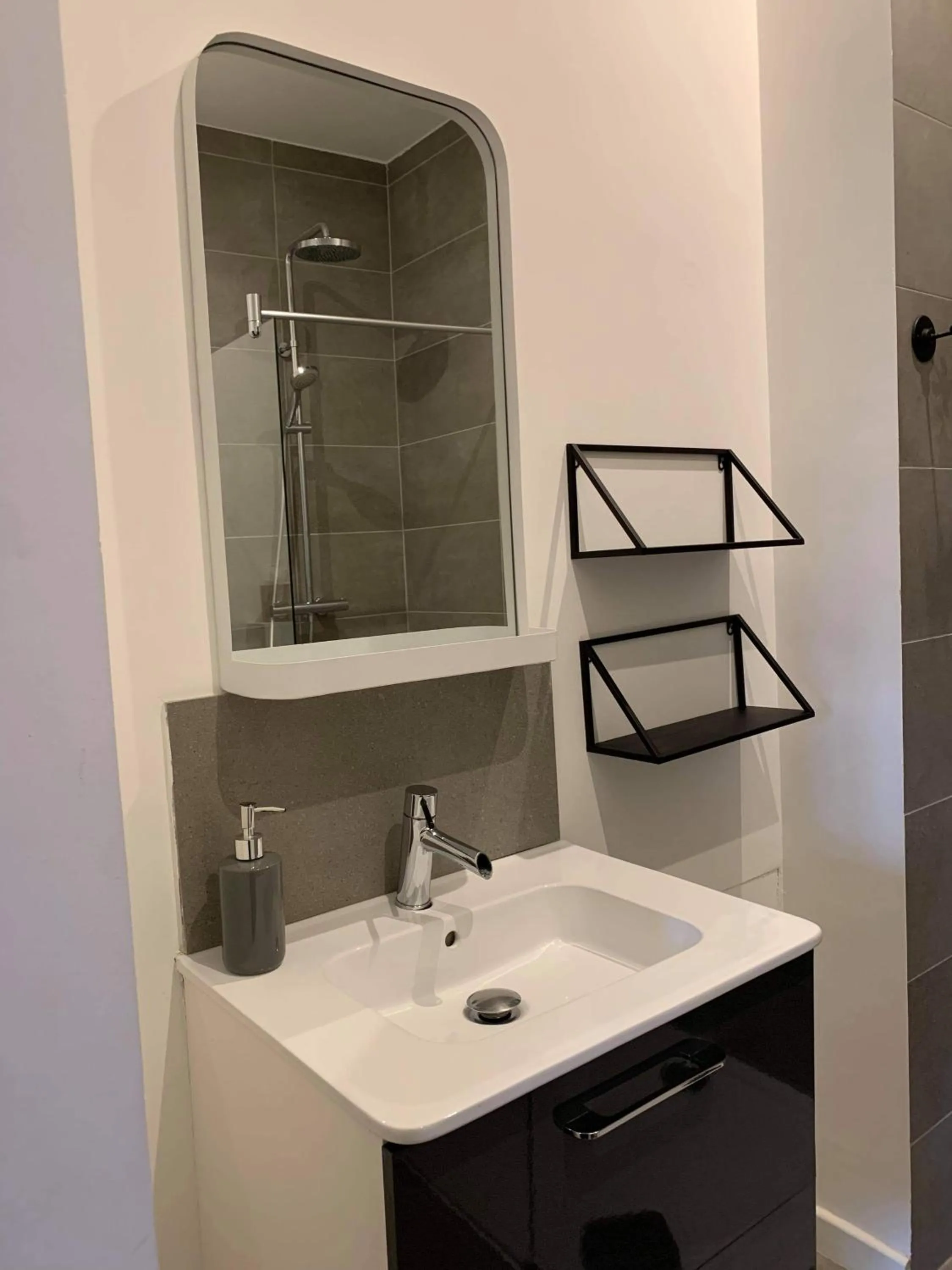 Shower in Effets Personnels