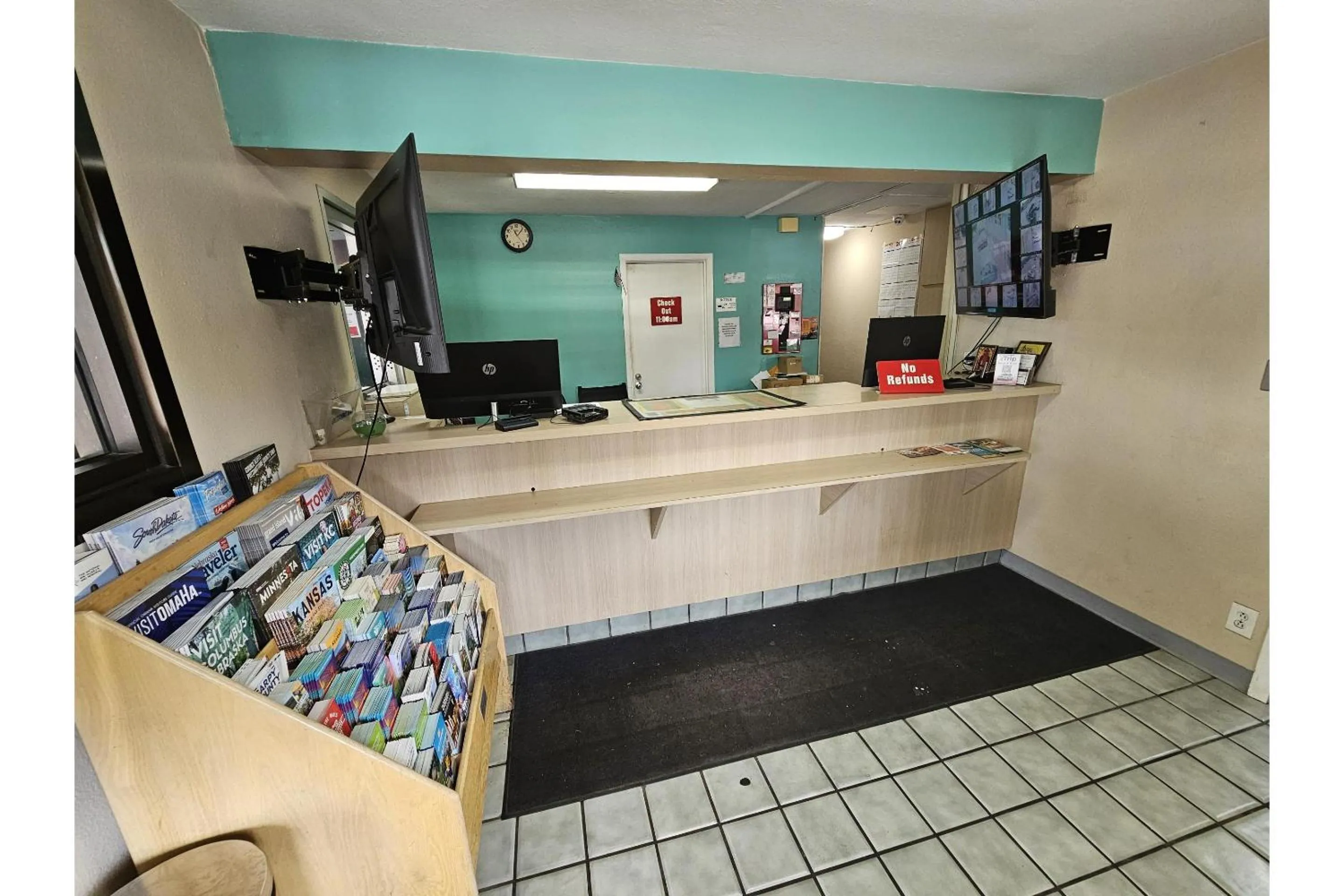 Lobby or reception in Travel Inn By OYO Omaha