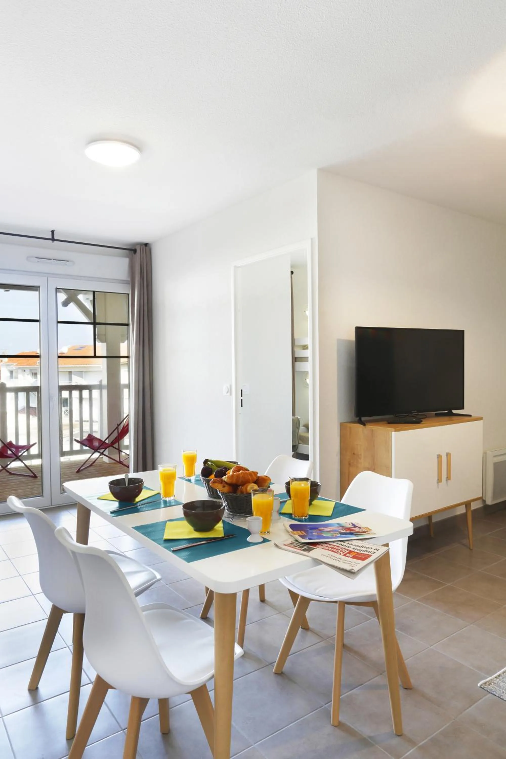 Dining area in Résidence Néméa Le Marché de la Plage
