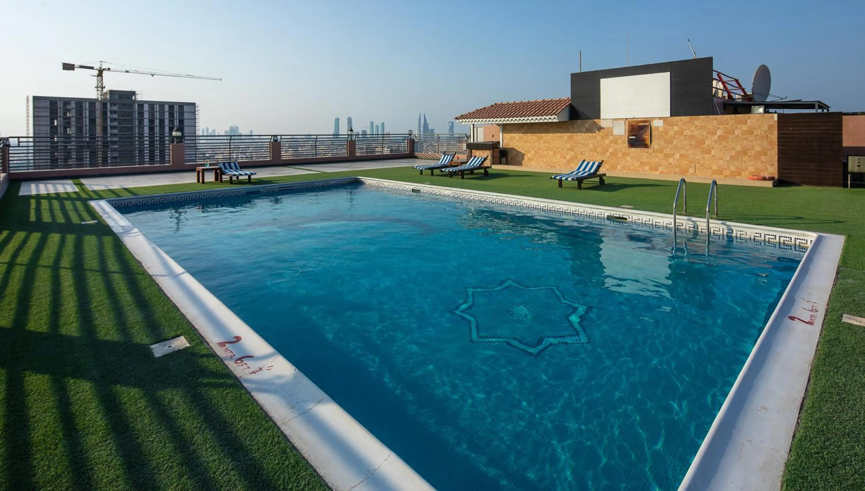 Pool view in Diva Hotel