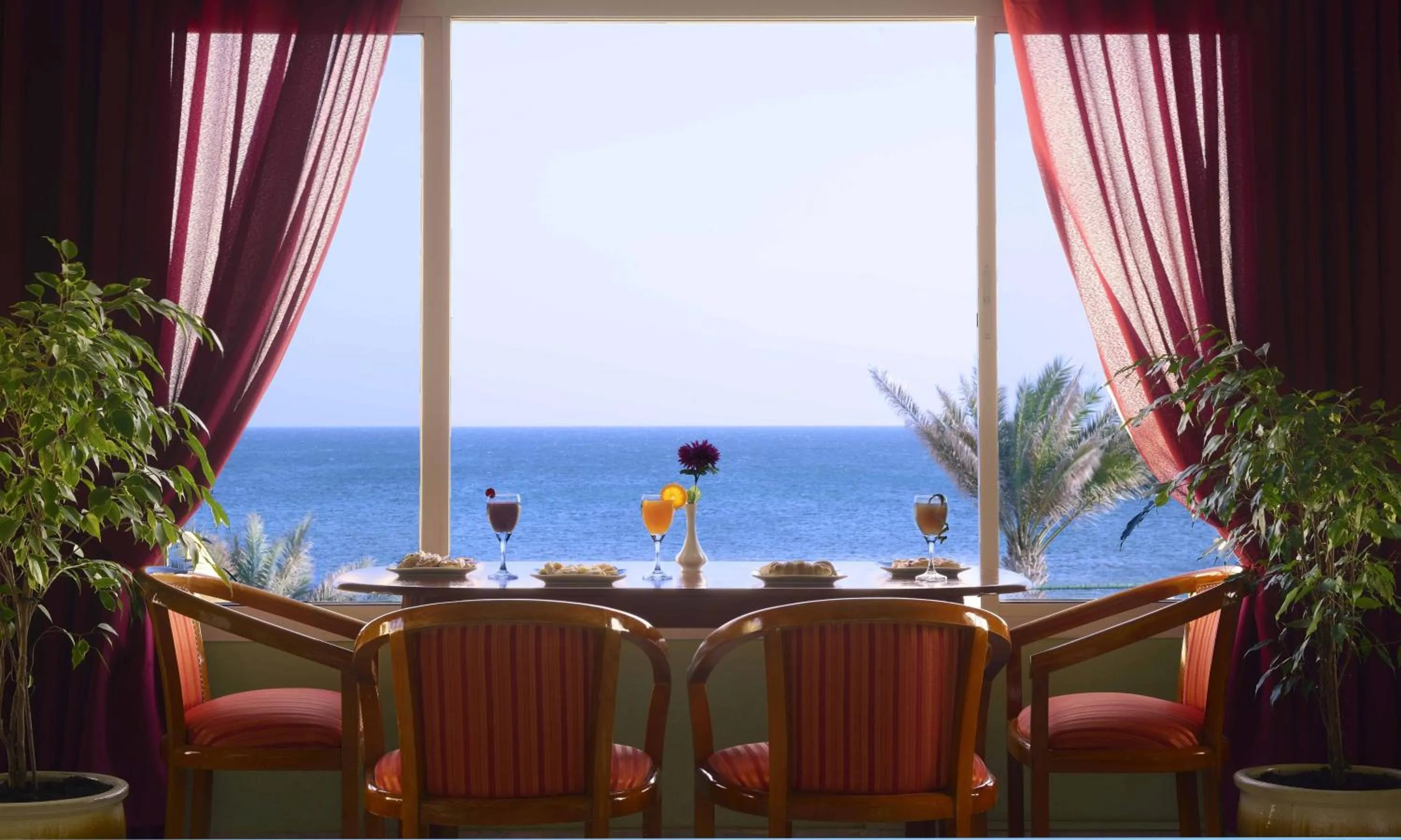 Restaurant/places to eat in Resort Sur Beach Holiday