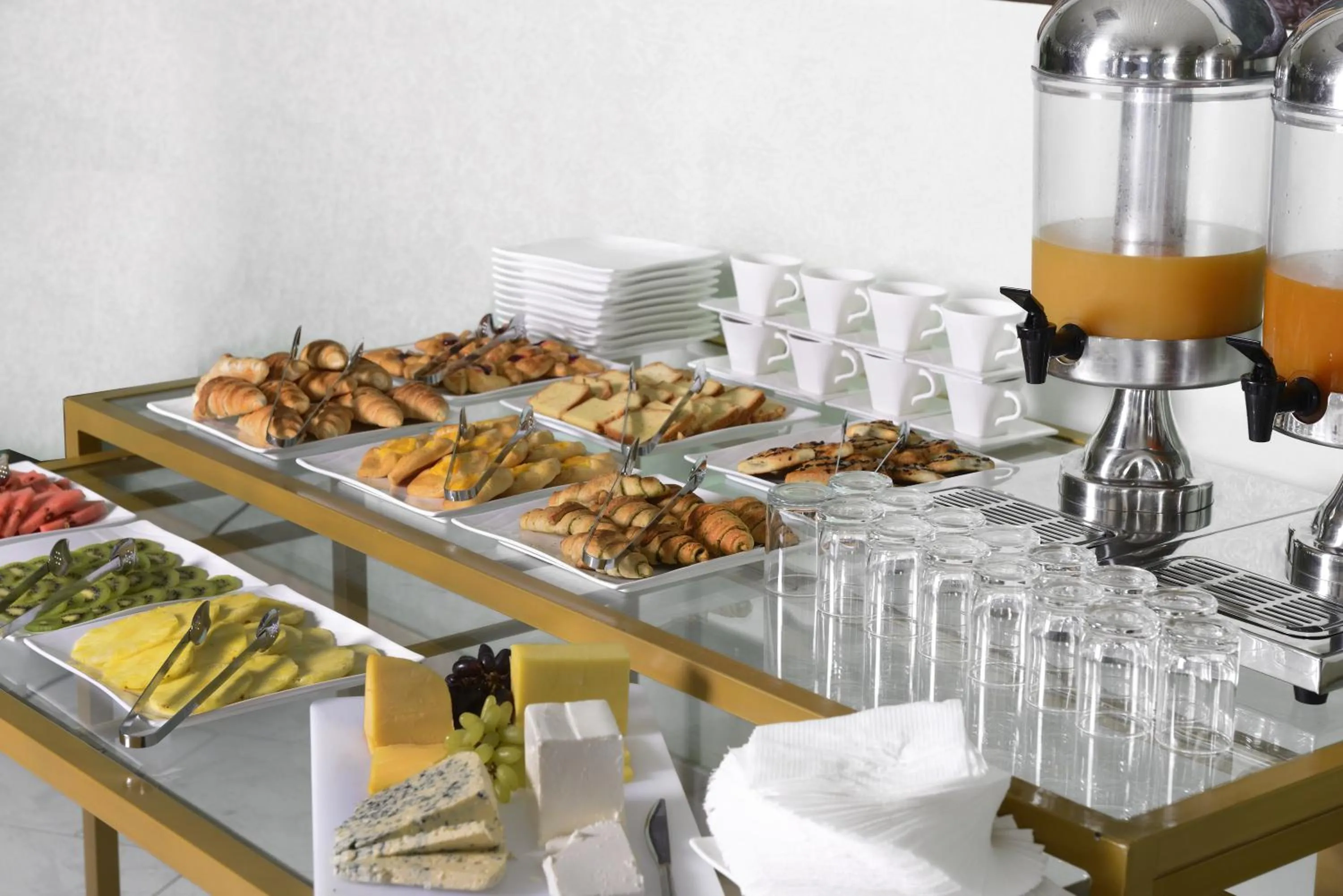 Breakfast in Resort Sur Beach Holiday