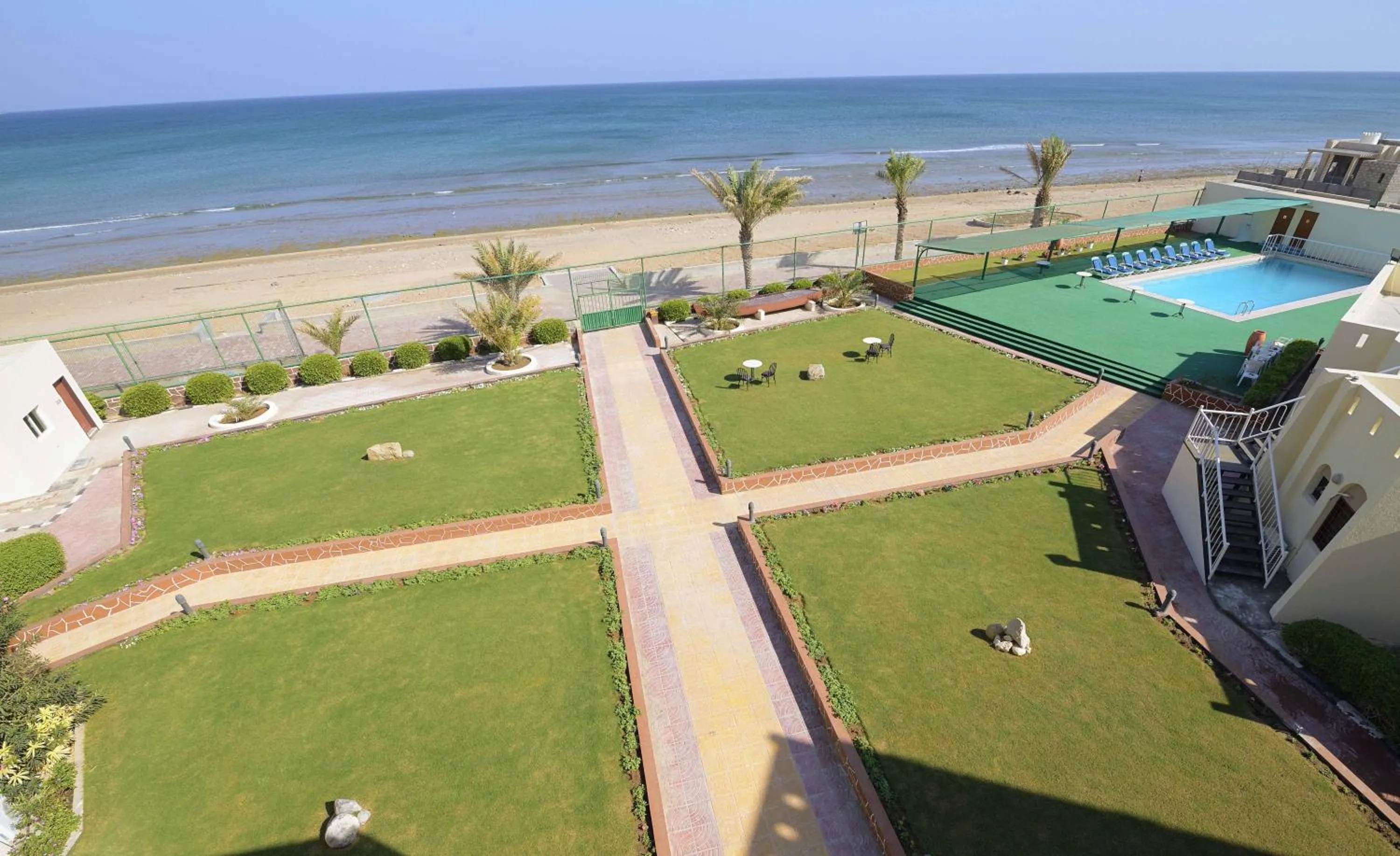 Resort Sur Beach Holiday