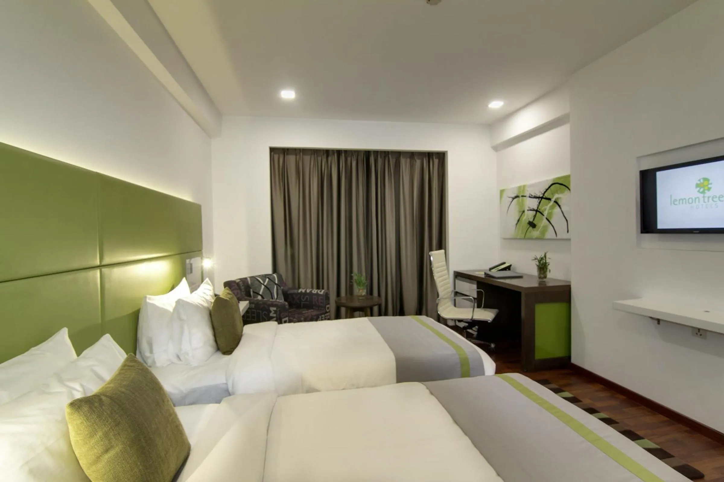 Bedroom, Bed in Lemon Tree Hotel, Banjara Hills, Hyderabad