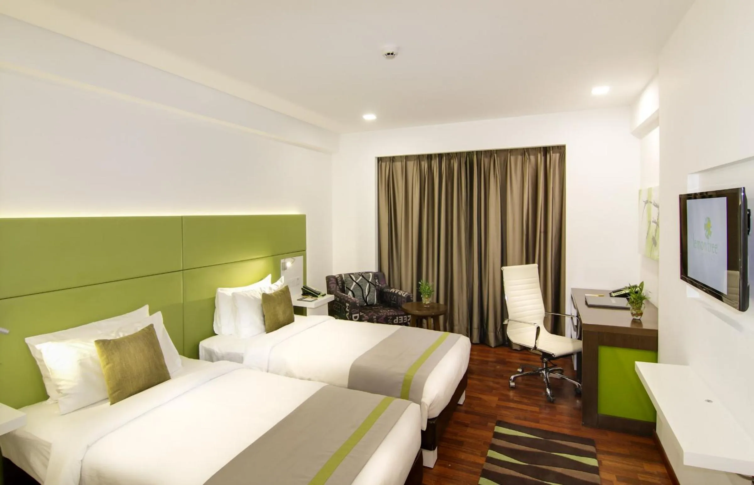 Bedroom, Bed in Lemon Tree Hotel, Banjara Hills, Hyderabad