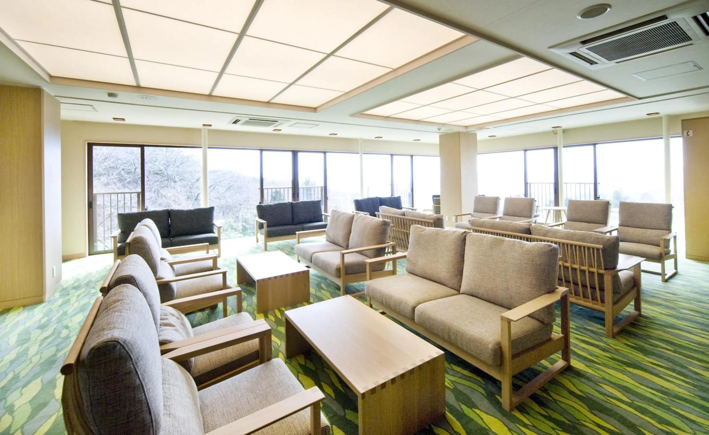 Communal lounge/ TV room in Mikasa