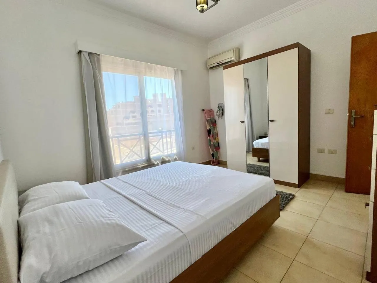 Bed in Lilly Apartments