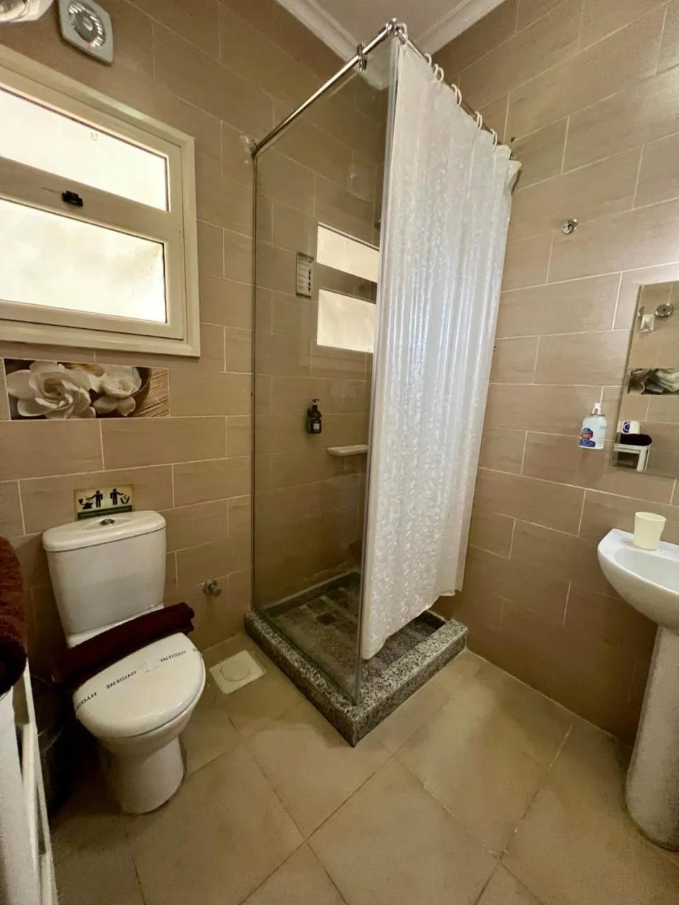 Shower in Lilly Apartments