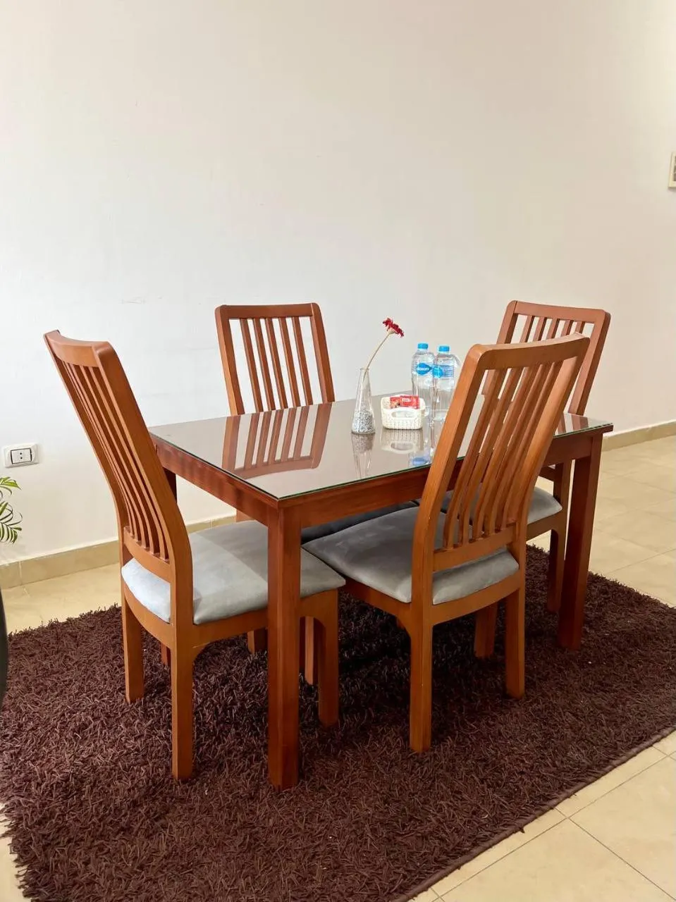 Dining area in Lilly Apartments