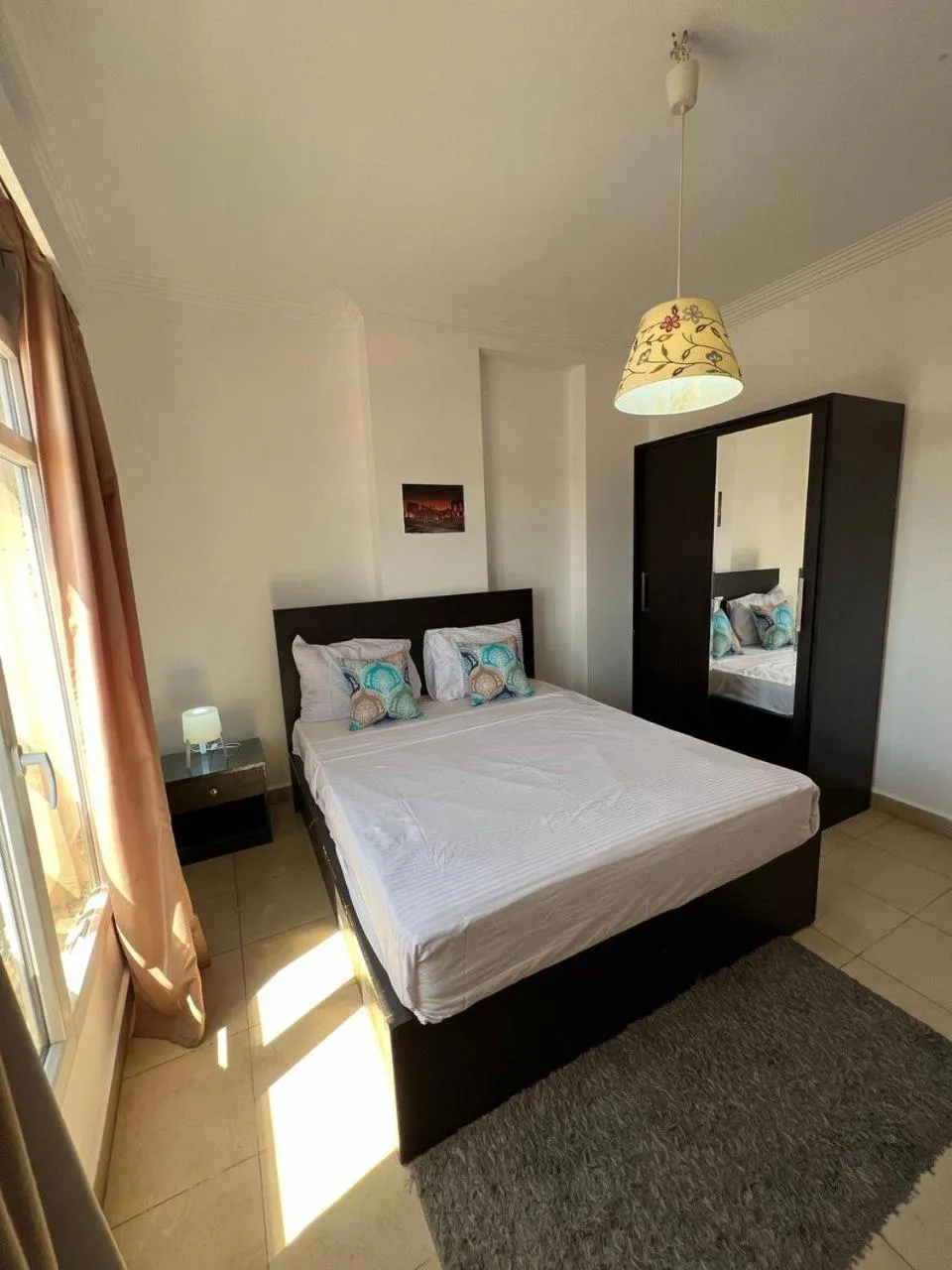 Bed in Lilly Apartments