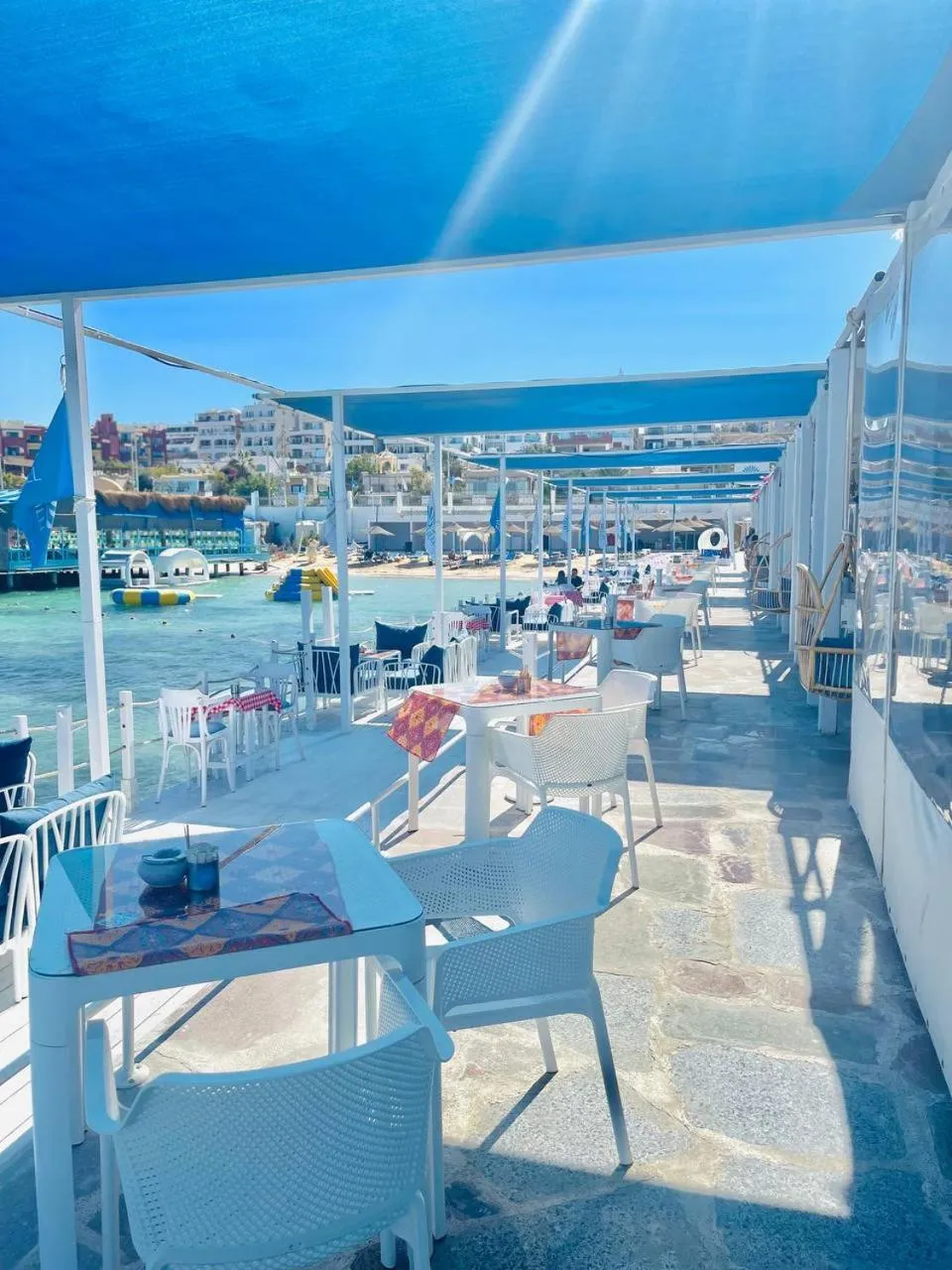 Beach in Lilly Apartments