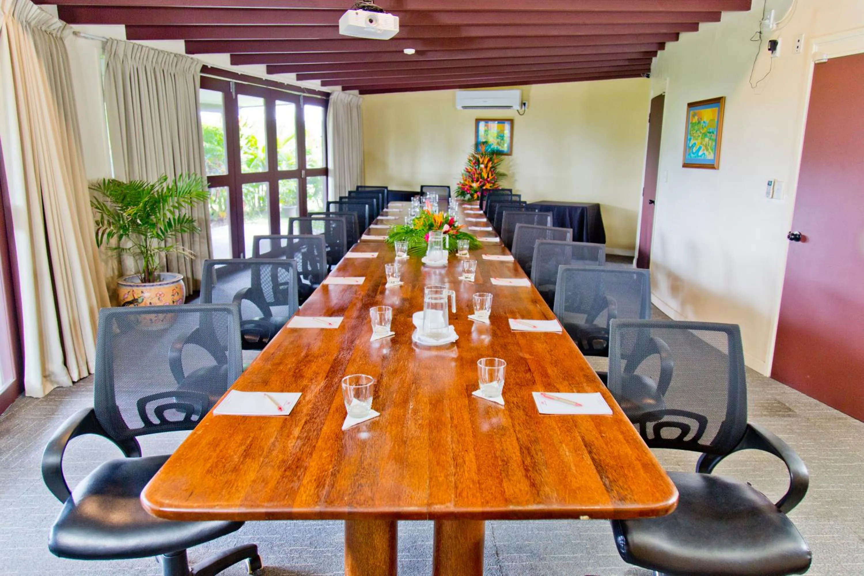 Meeting/conference room in Tanoa Tusitala Hotel